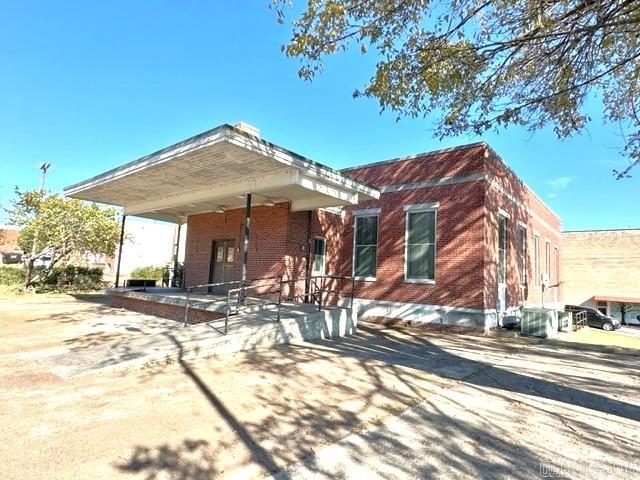 East Broadway - Commercial Sale