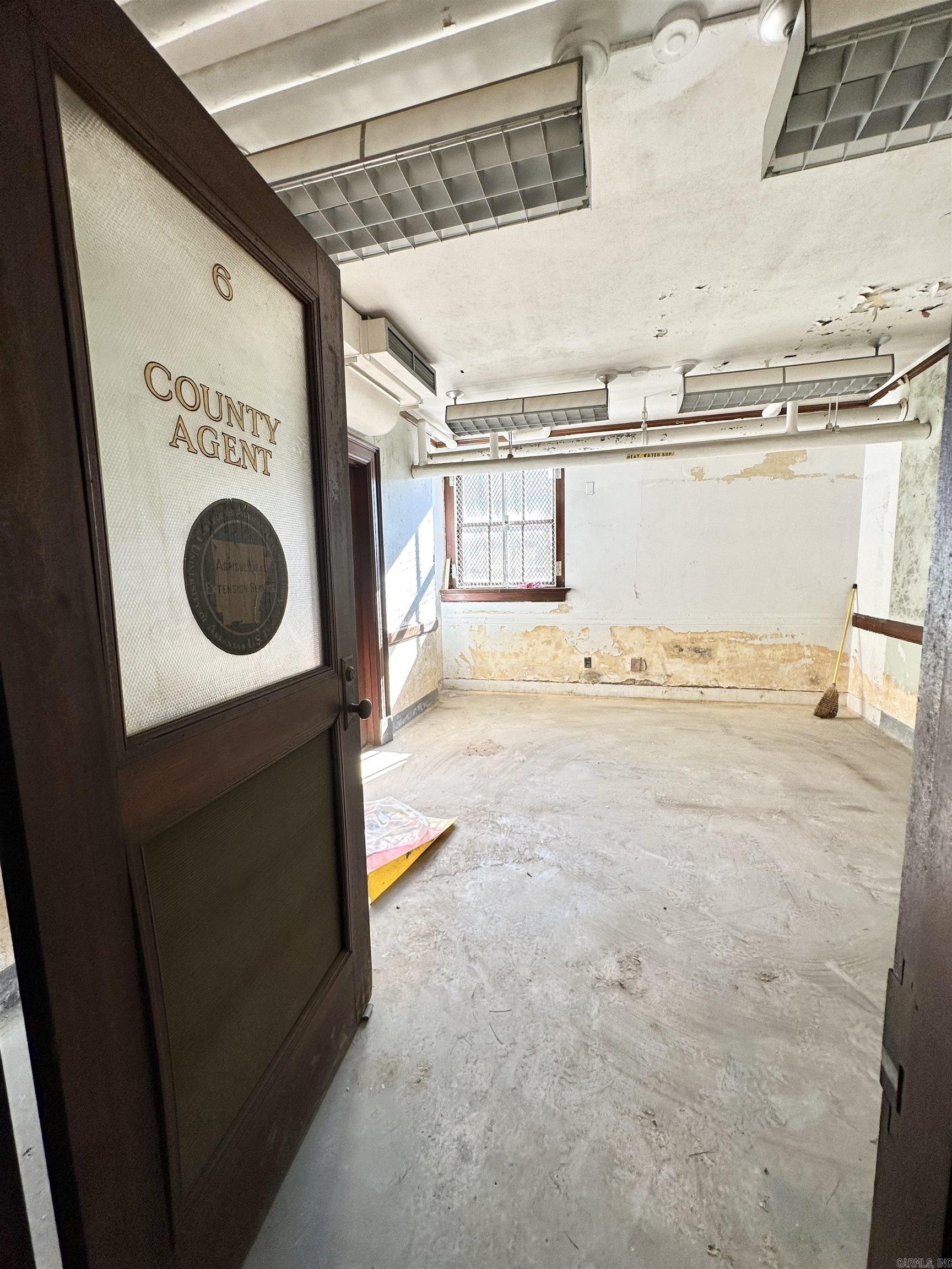 East Broadway - Commercial Sale