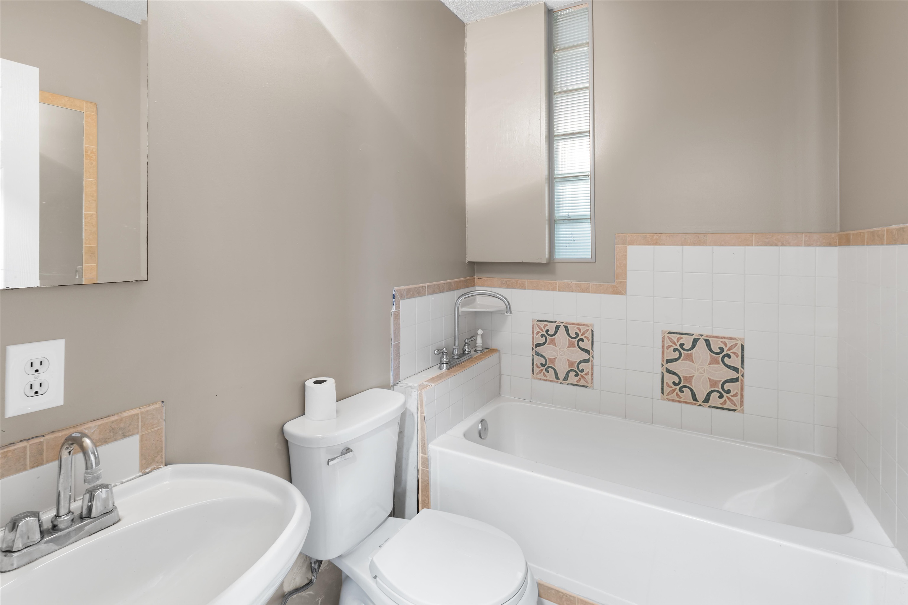 BON TON VILLAGE - Residential