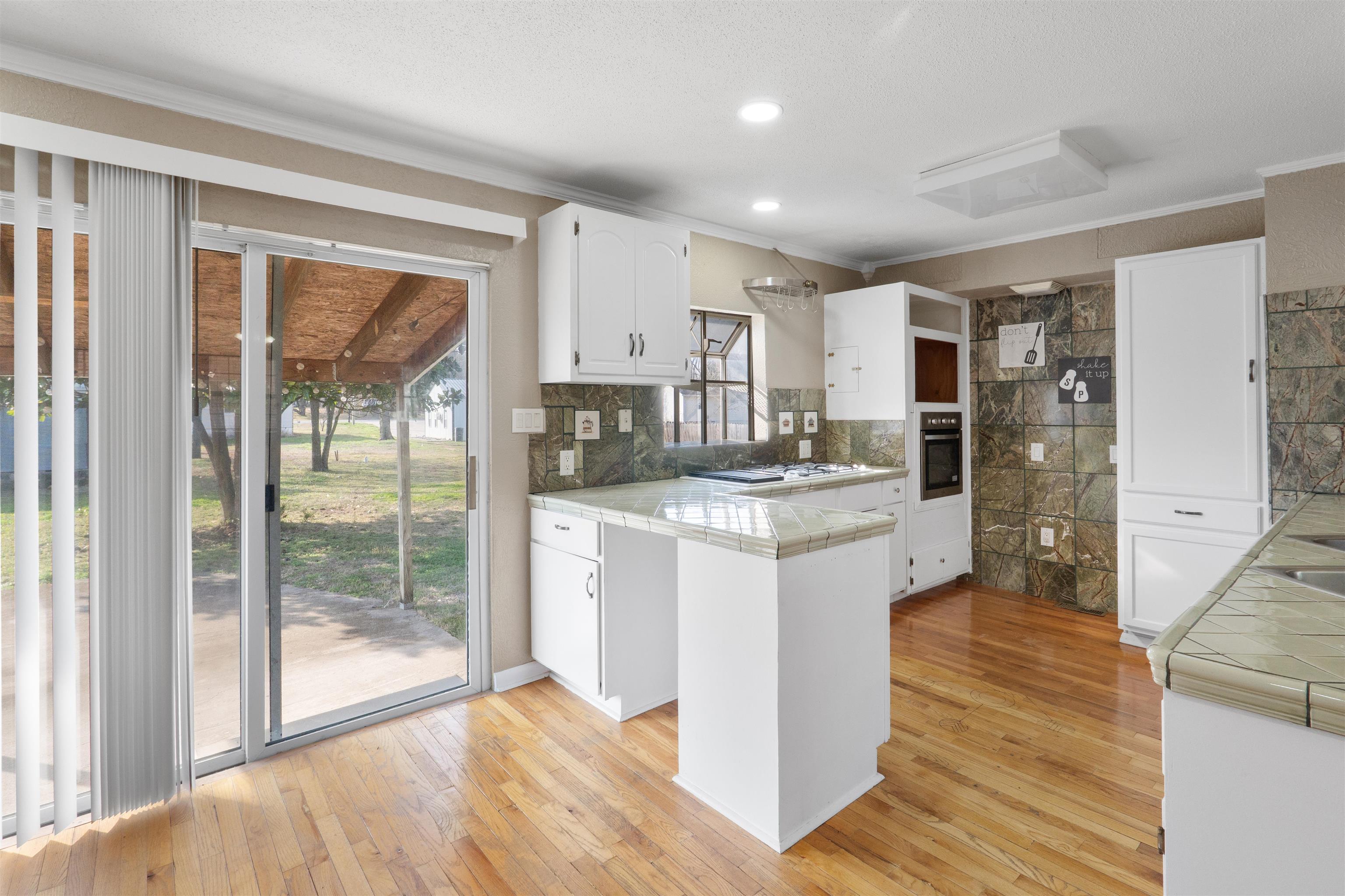 BON TON VILLAGE - Residential