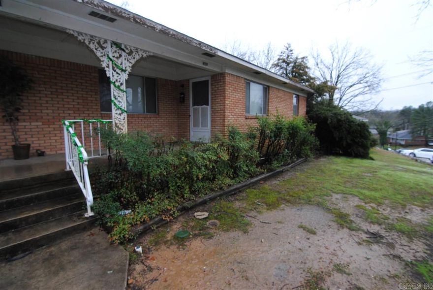 Spacious 3BR, 2BA one-level !Hardwood Floors !!! 1-car Carport !   Fireplace w/gas starter !Common fenced area!  Cats or small dog under 10 lbs with Owner Approval Pet Fee based on type & size.