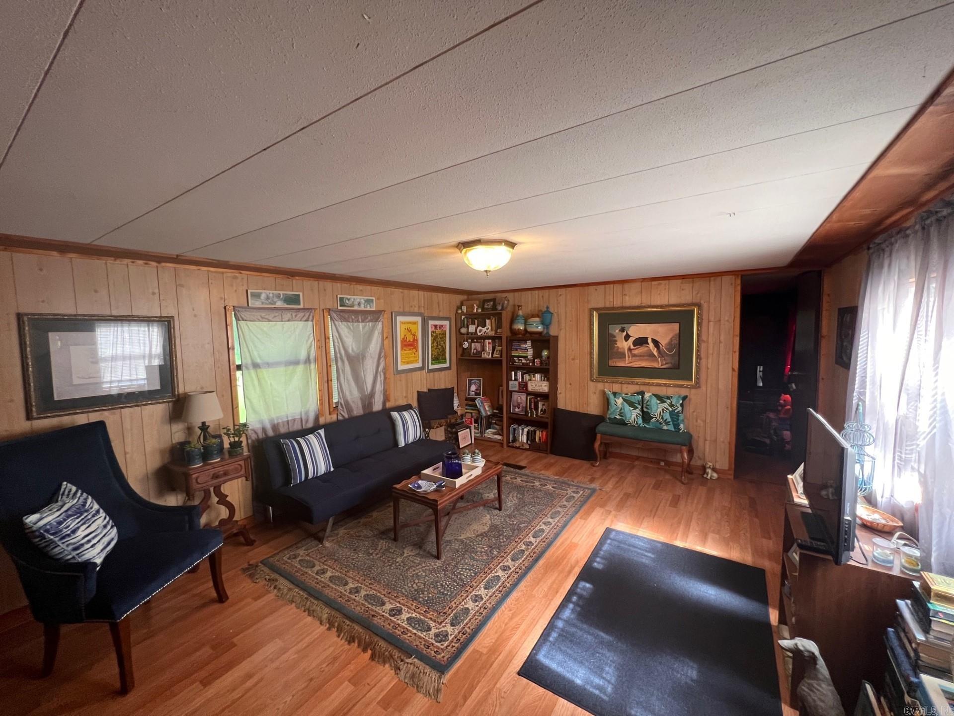 Metes & Bounds - Residential Income