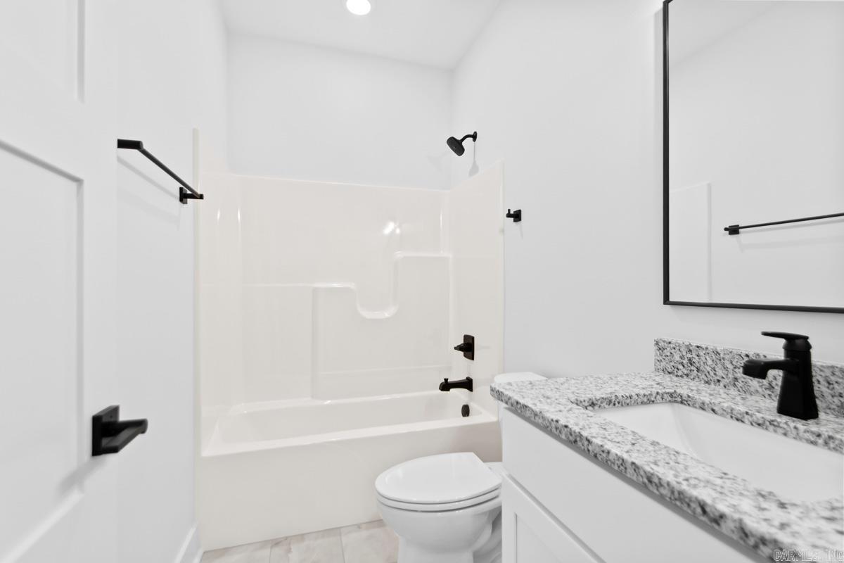 CREEKSIDE - Residential