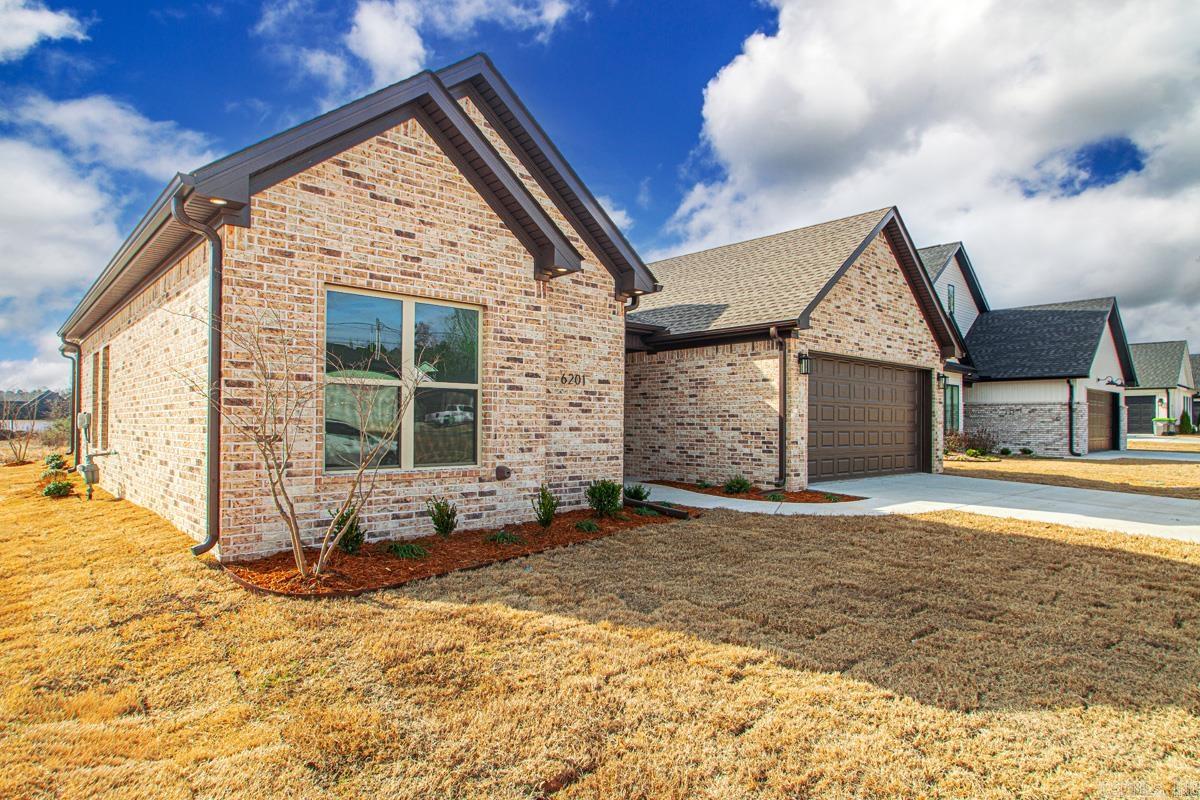 CREEKSIDE - Residential