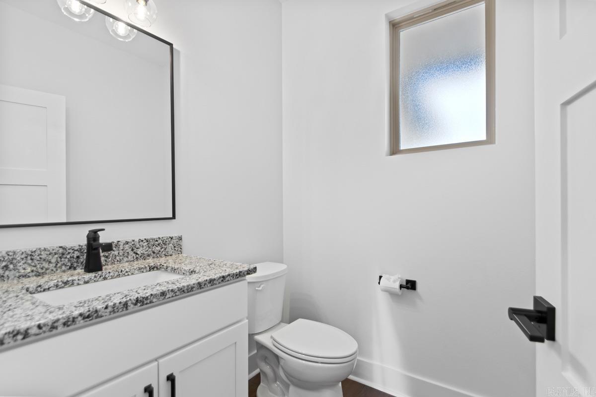 CREEKSIDE - Residential