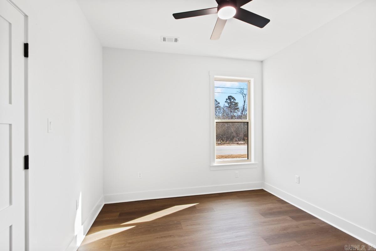 CREEKSIDE - Residential