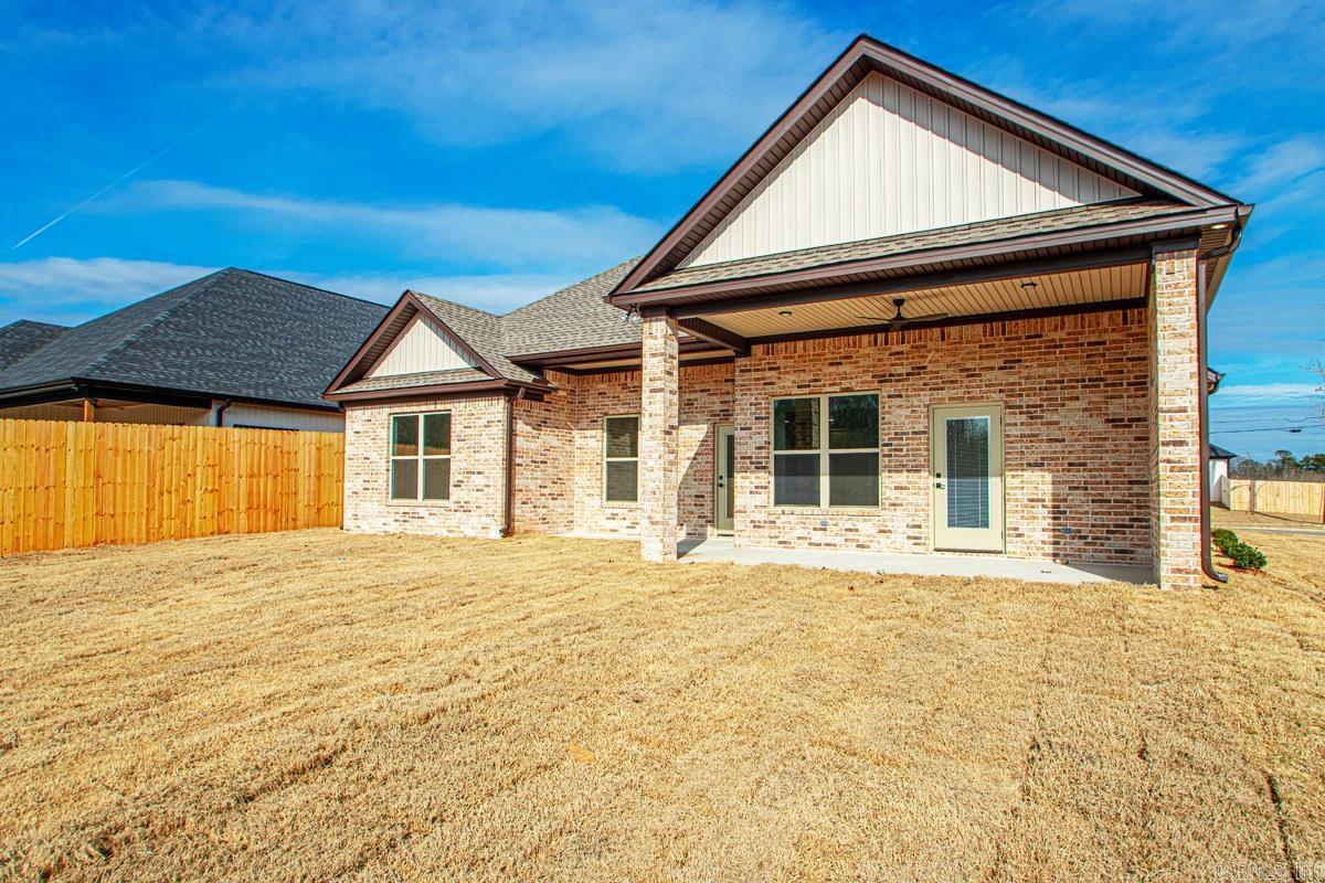 CREEKSIDE - Residential