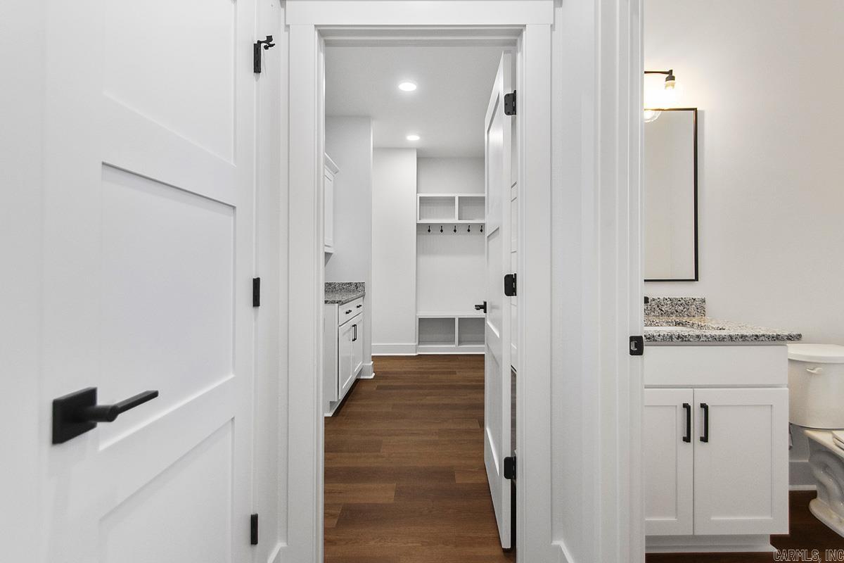 CREEKSIDE - Residential