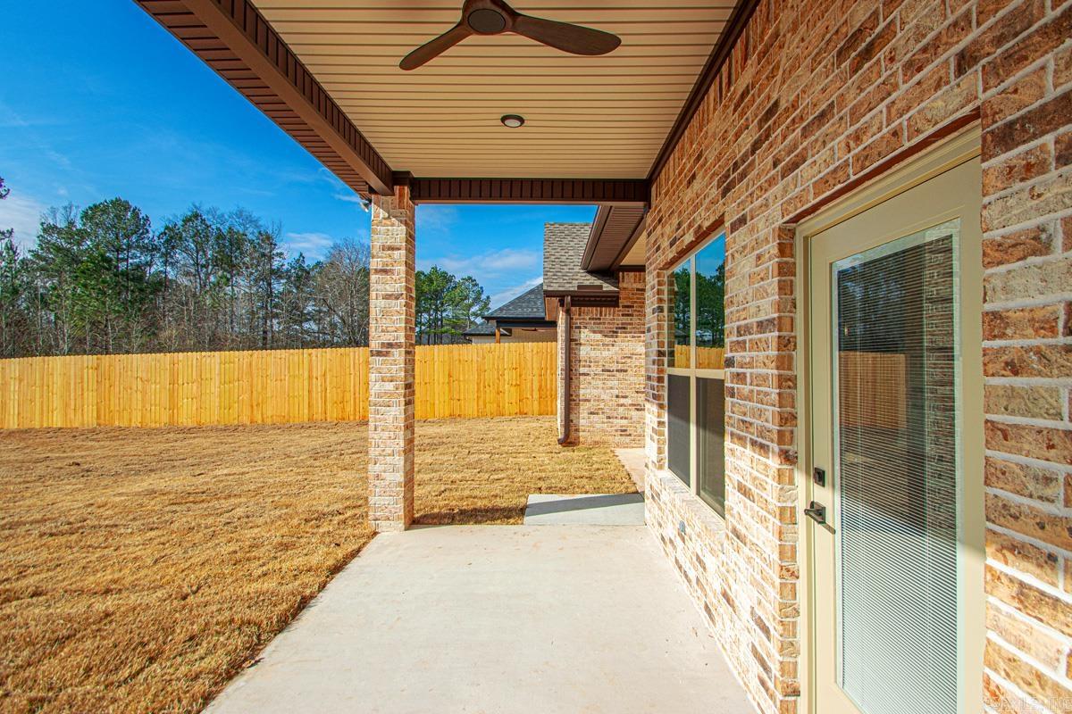 CREEKSIDE - Residential