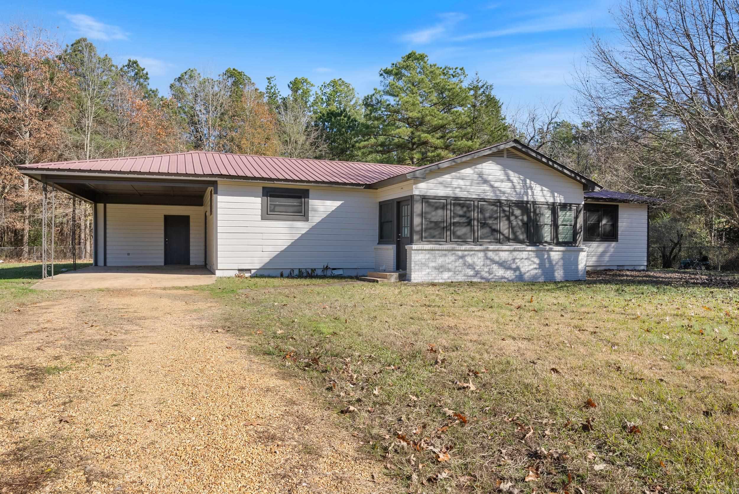 Recently remodeled home on almost 2 acres! Updates include new HVAC system, granite counter tops, flooring, interior an exterior paint, lighting, and stainless steel appliances. Agent owned.