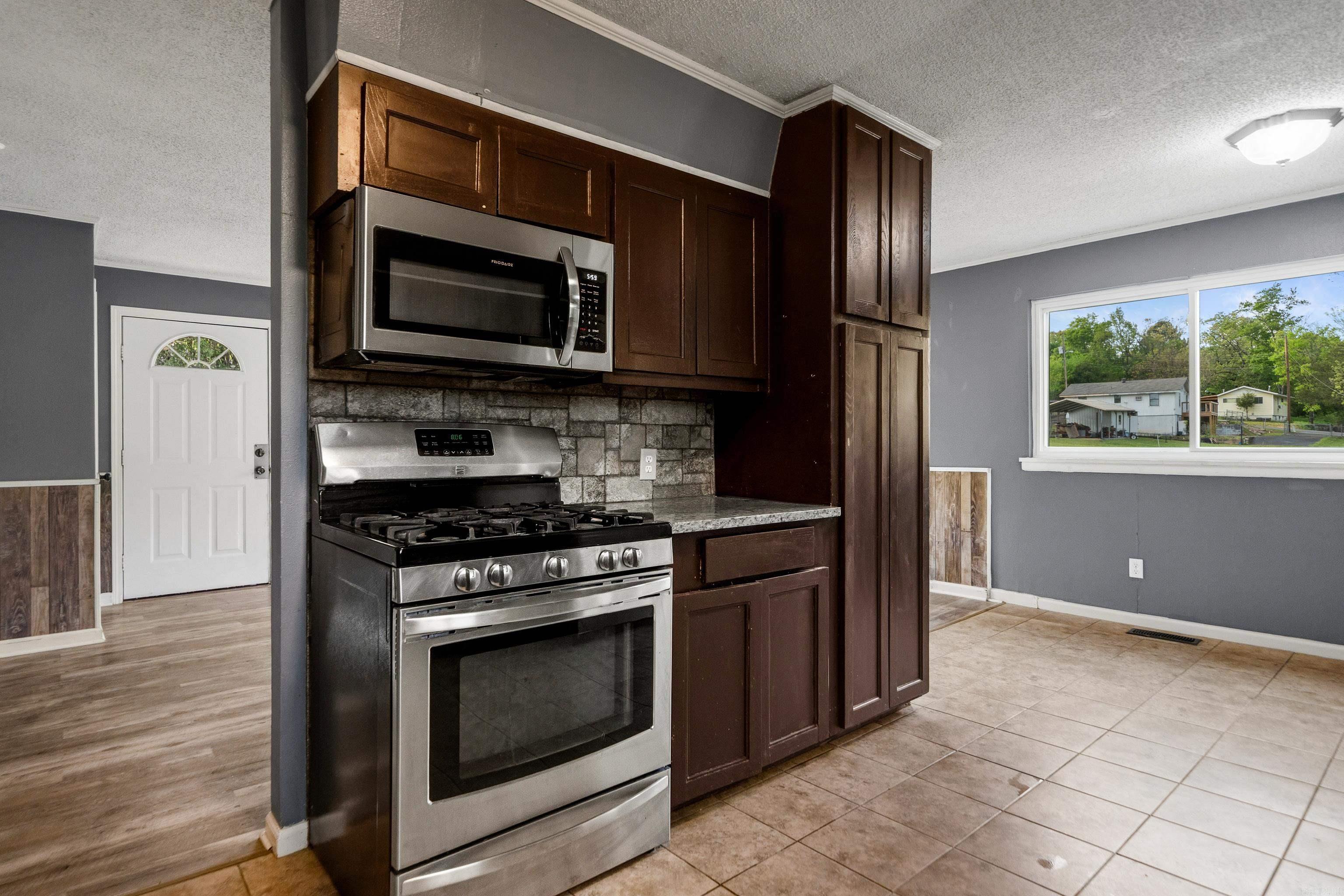 NICHOLS - Residential