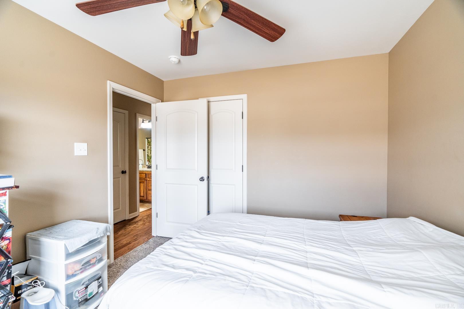 KINGS CROSSING - Residential