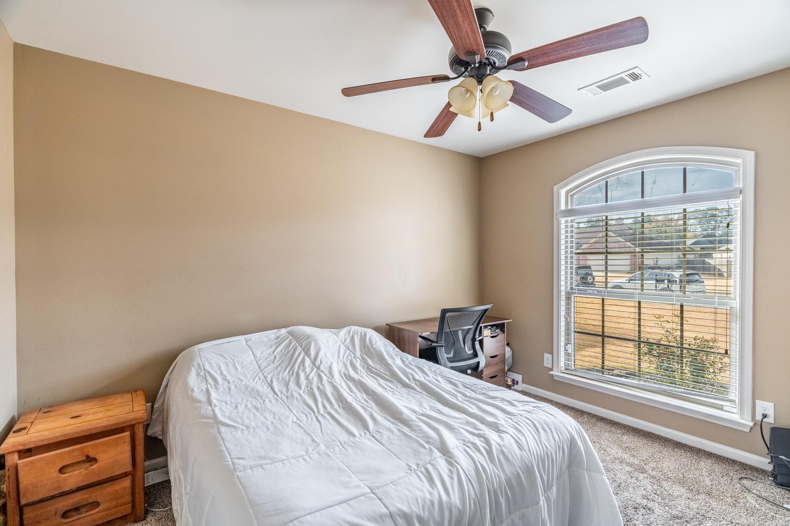 KINGS CROSSING - Residential