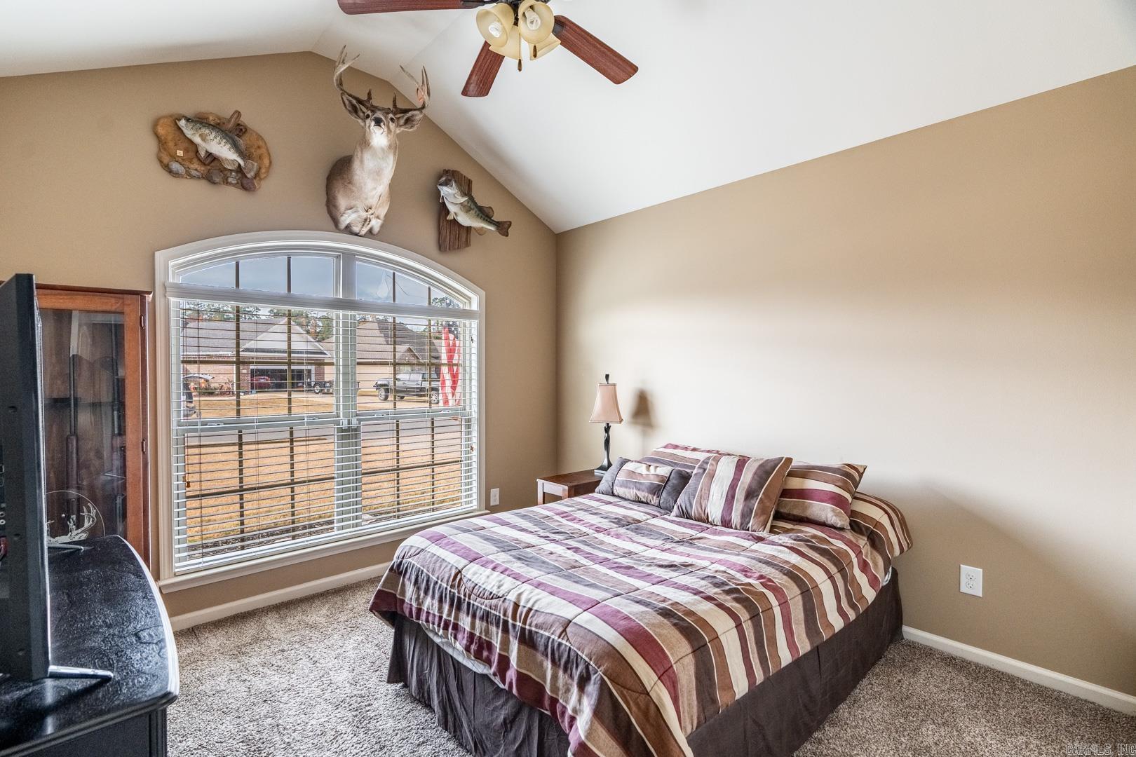 KINGS CROSSING - Residential