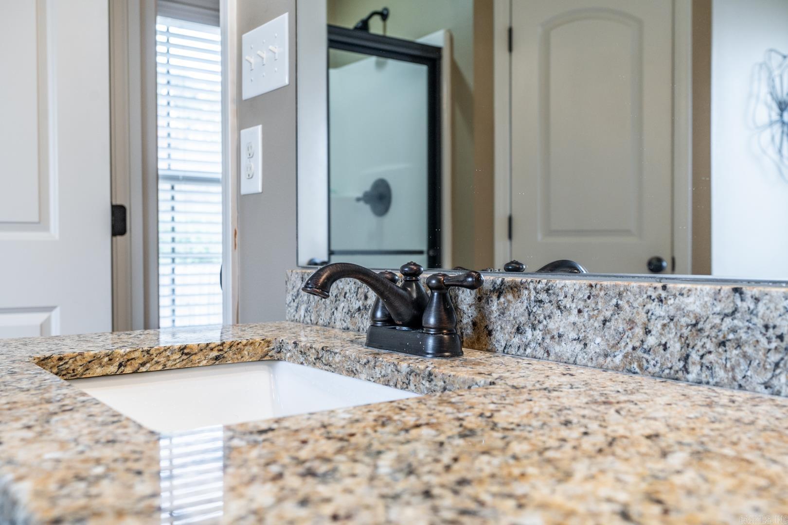 KINGS CROSSING - Residential