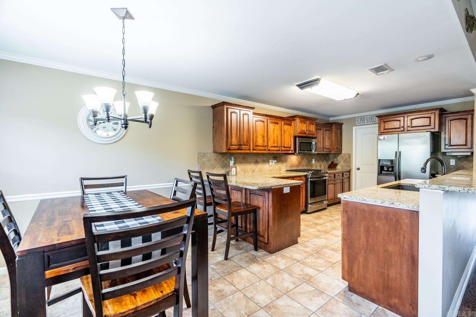 KINGS CROSSING - Residential