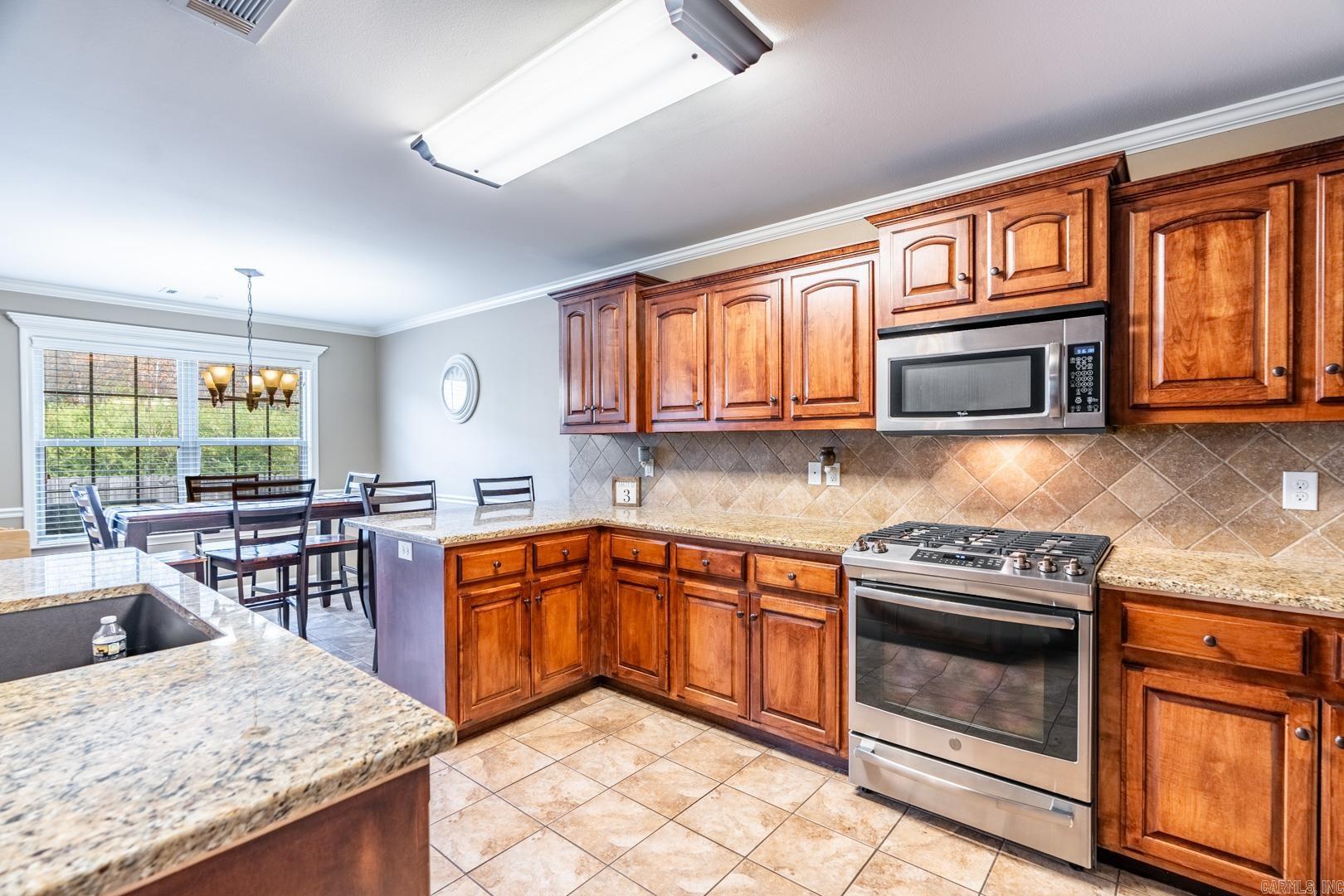 KINGS CROSSING - Residential