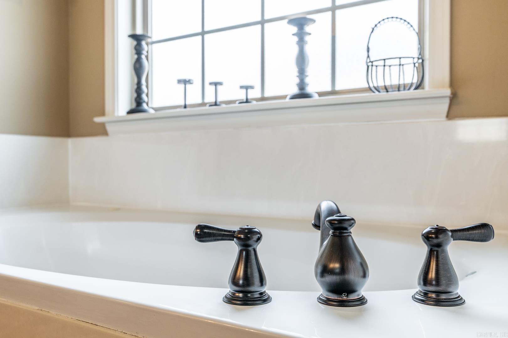 KINGS CROSSING - Residential