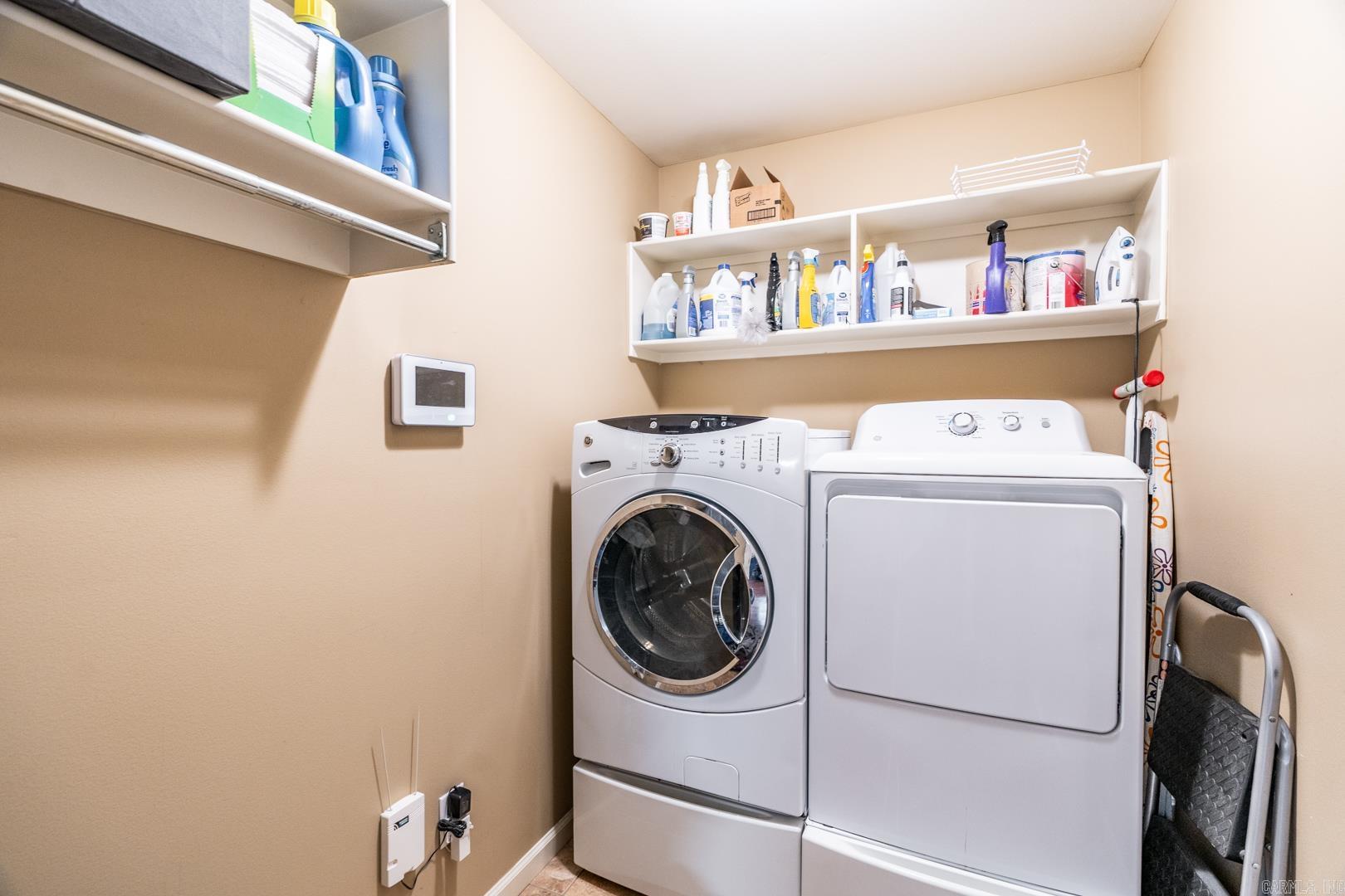 KINGS CROSSING - Residential