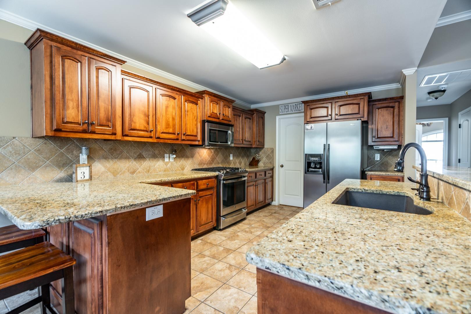 KINGS CROSSING - Residential