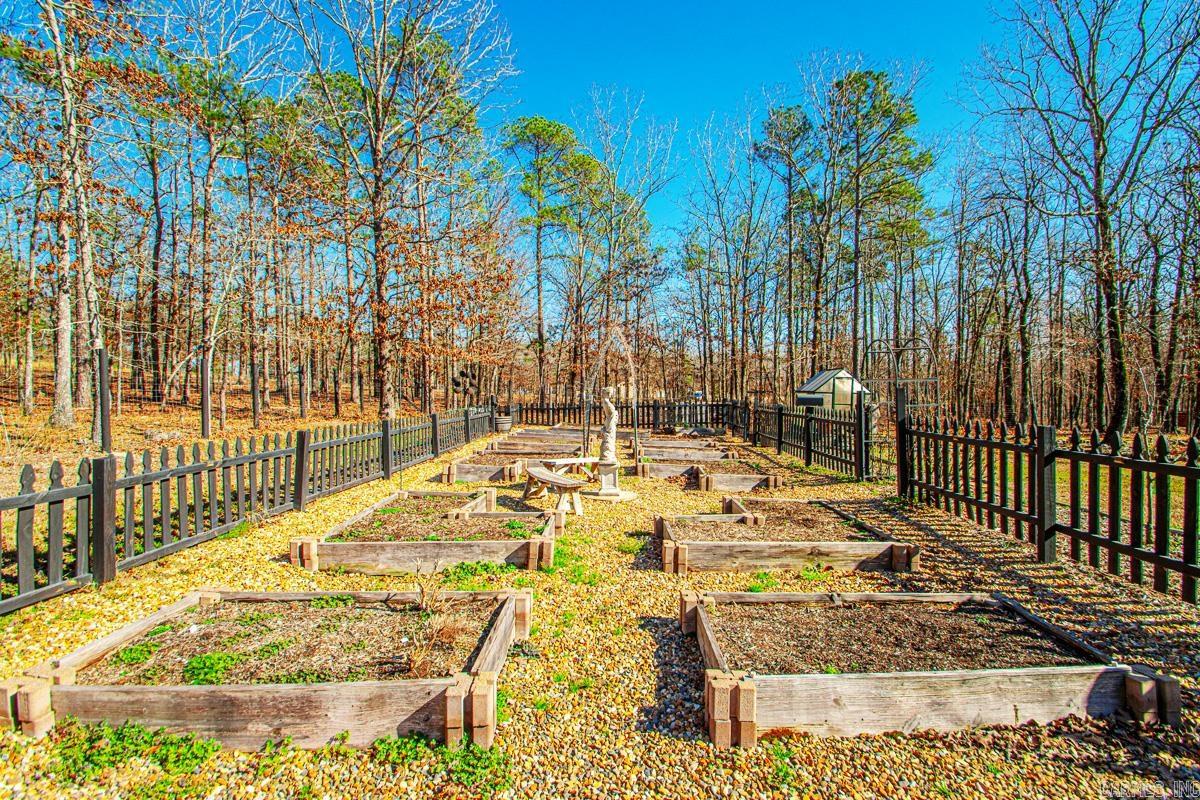 FERNDALE ESTATES - Residential