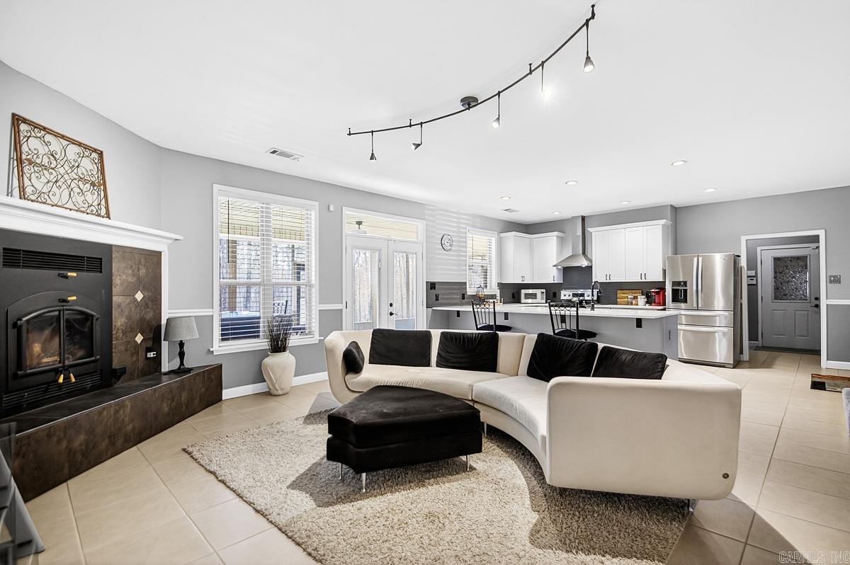 FERNDALE ESTATES - Residential