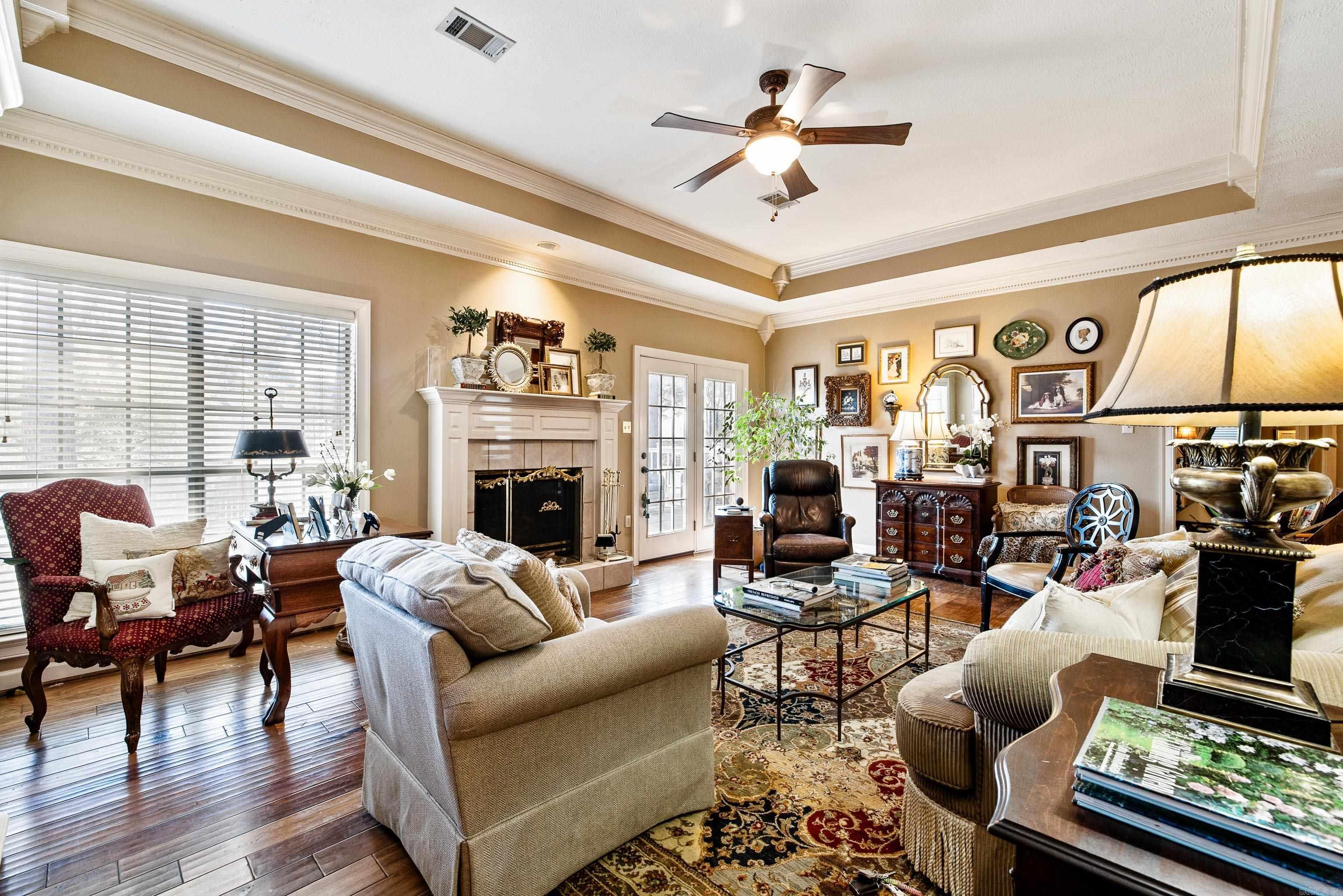 PINE CREEK - Residential
