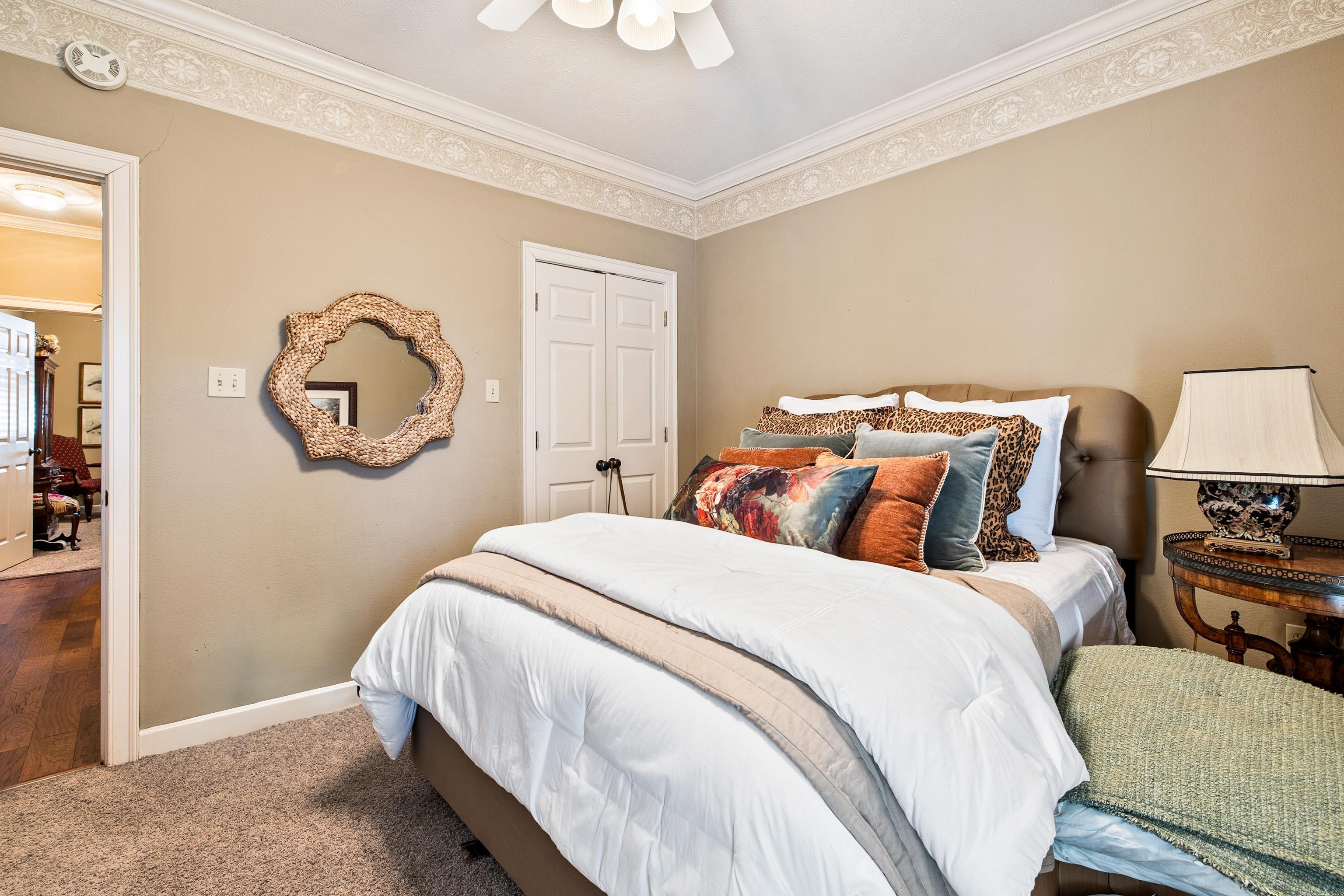 PINE CREEK - Residential