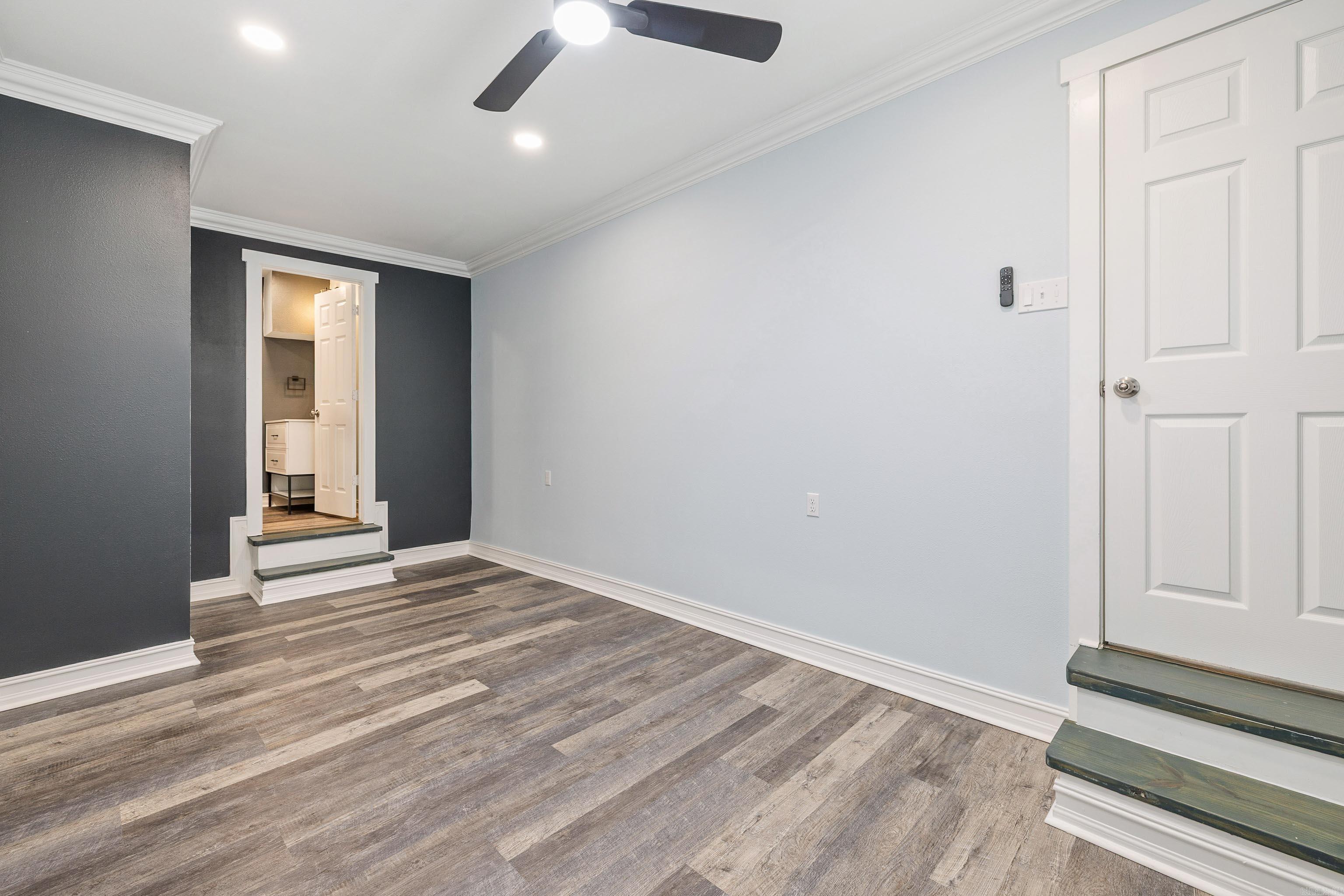 BARROW JOHN - Residential