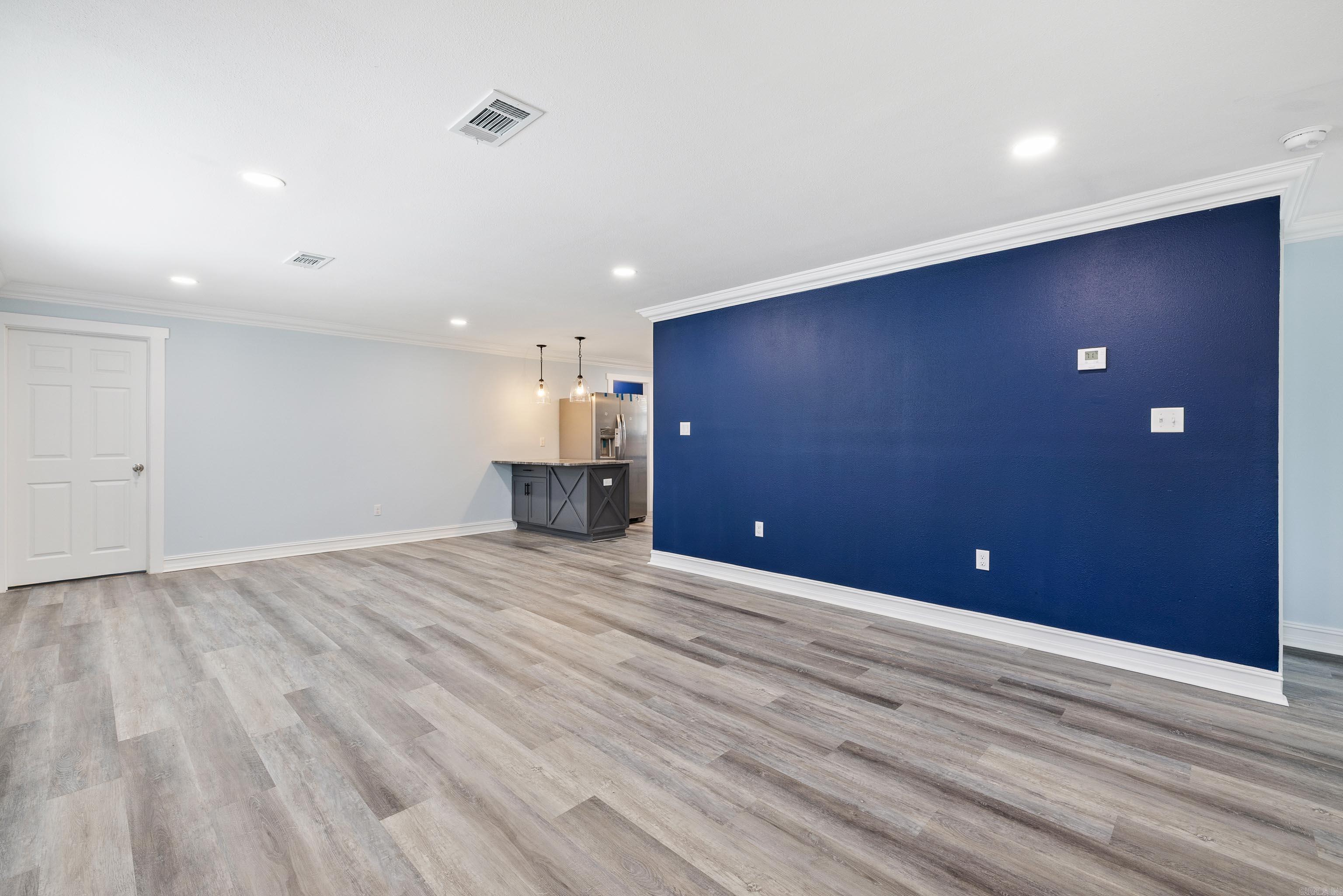 BARROW JOHN - Residential