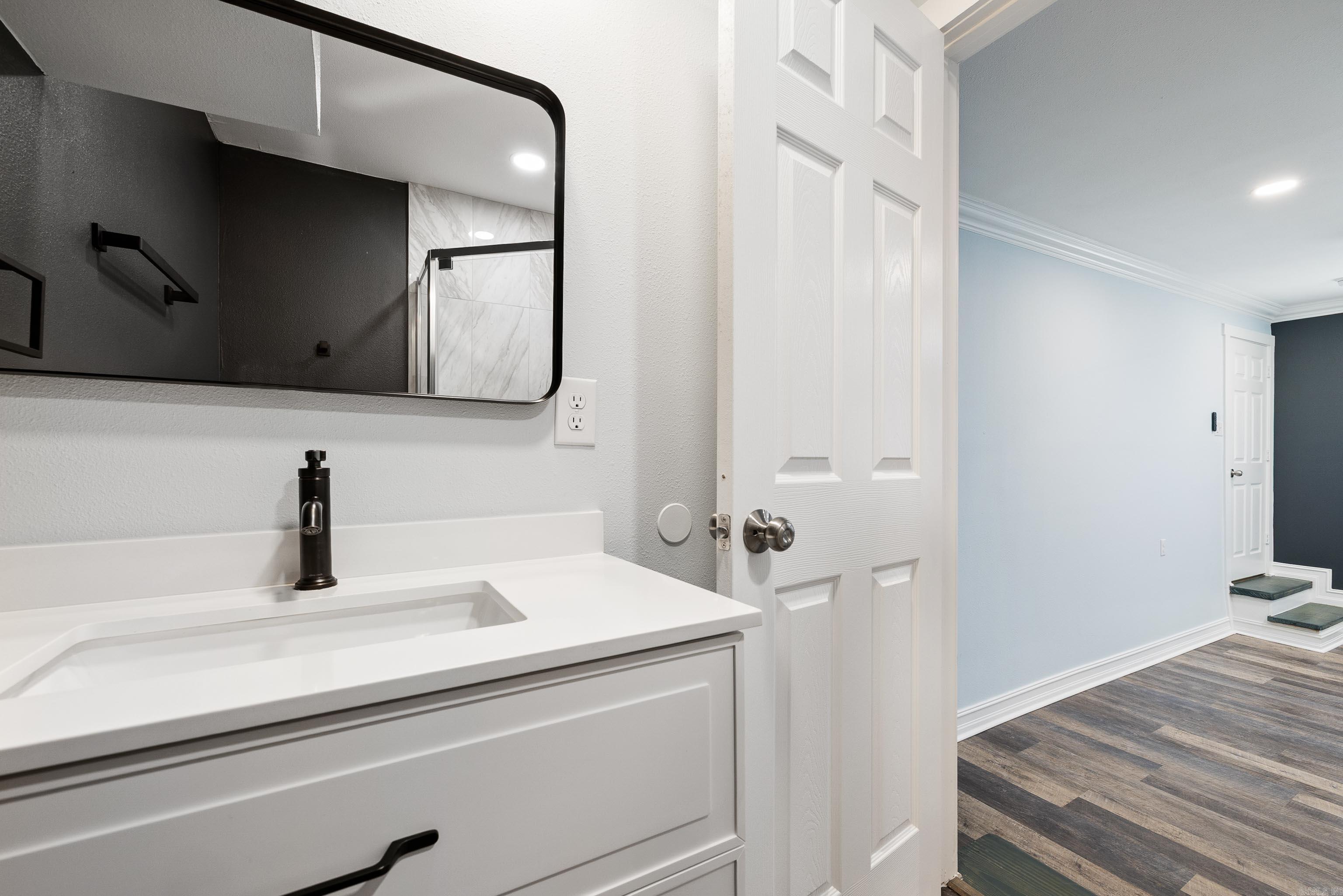 BARROW JOHN - Residential