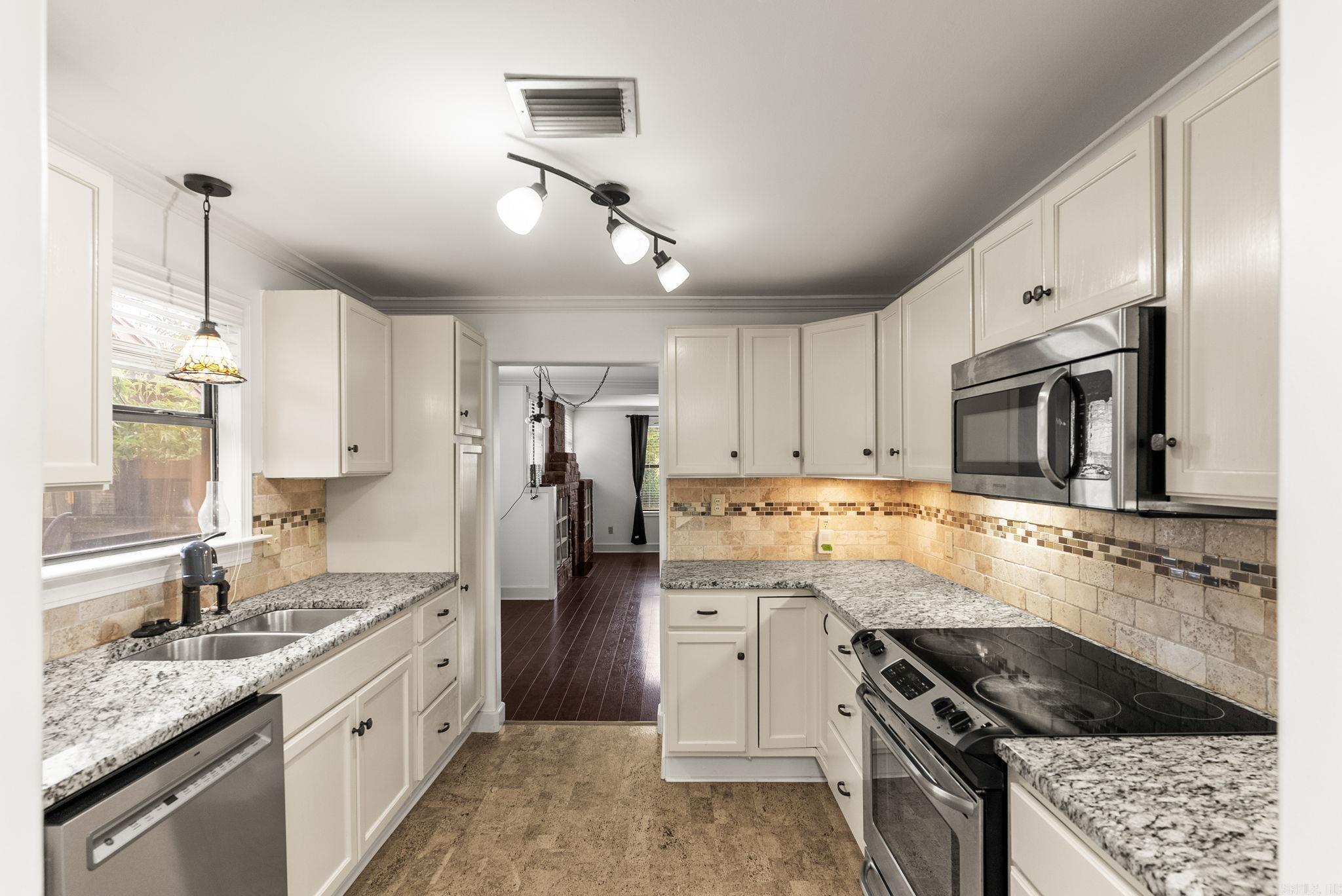 MELROSE PLACE ADDN - Residential