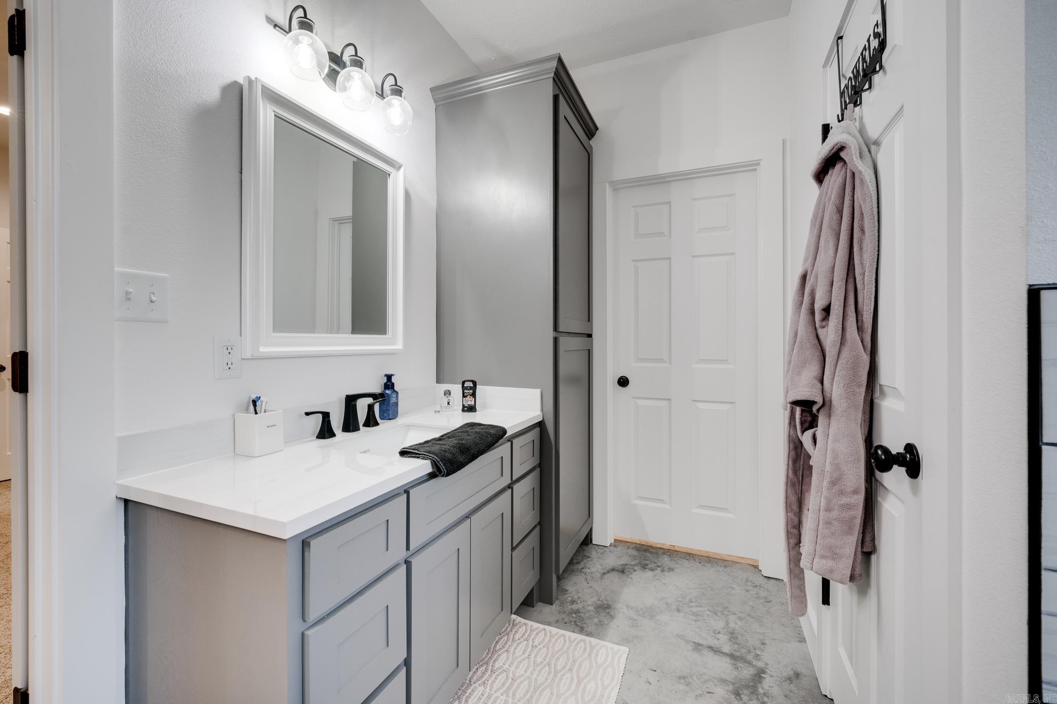 Round Mountain Replat - Residential