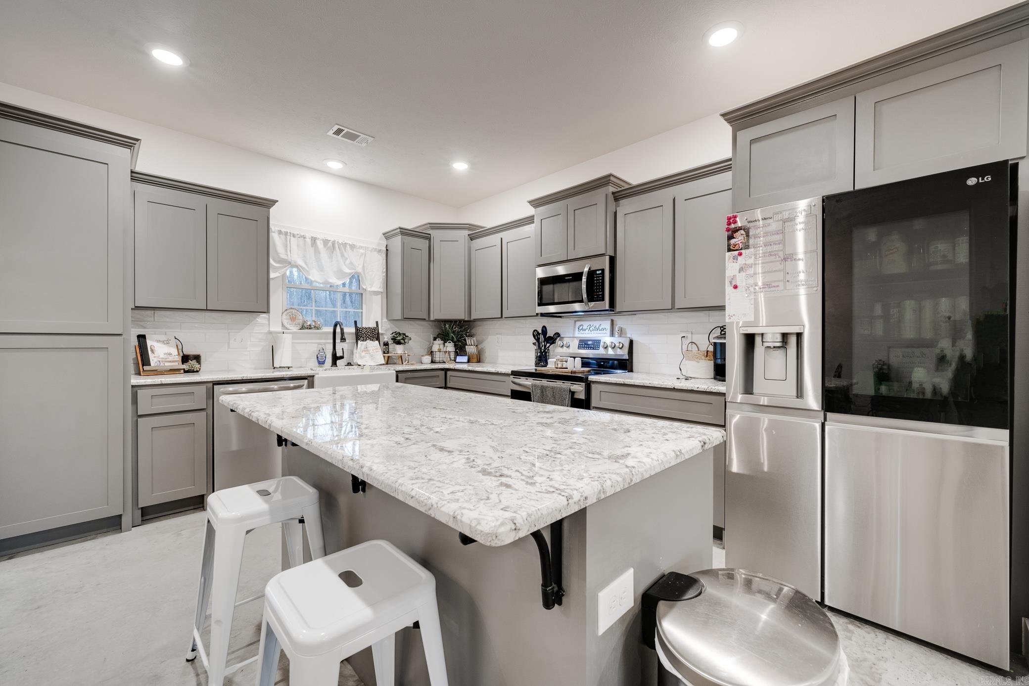 Round Mountain Replat - Residential