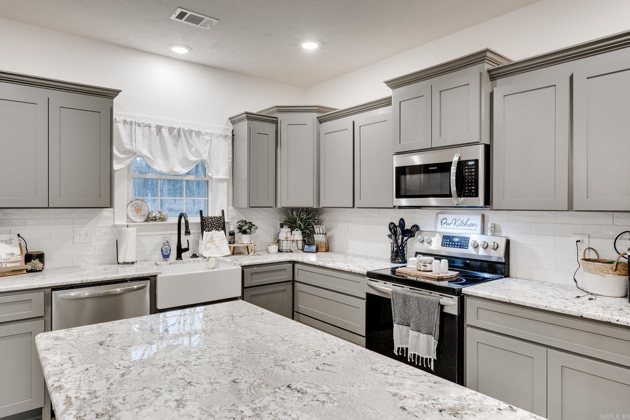 Round Mountain Replat - Residential