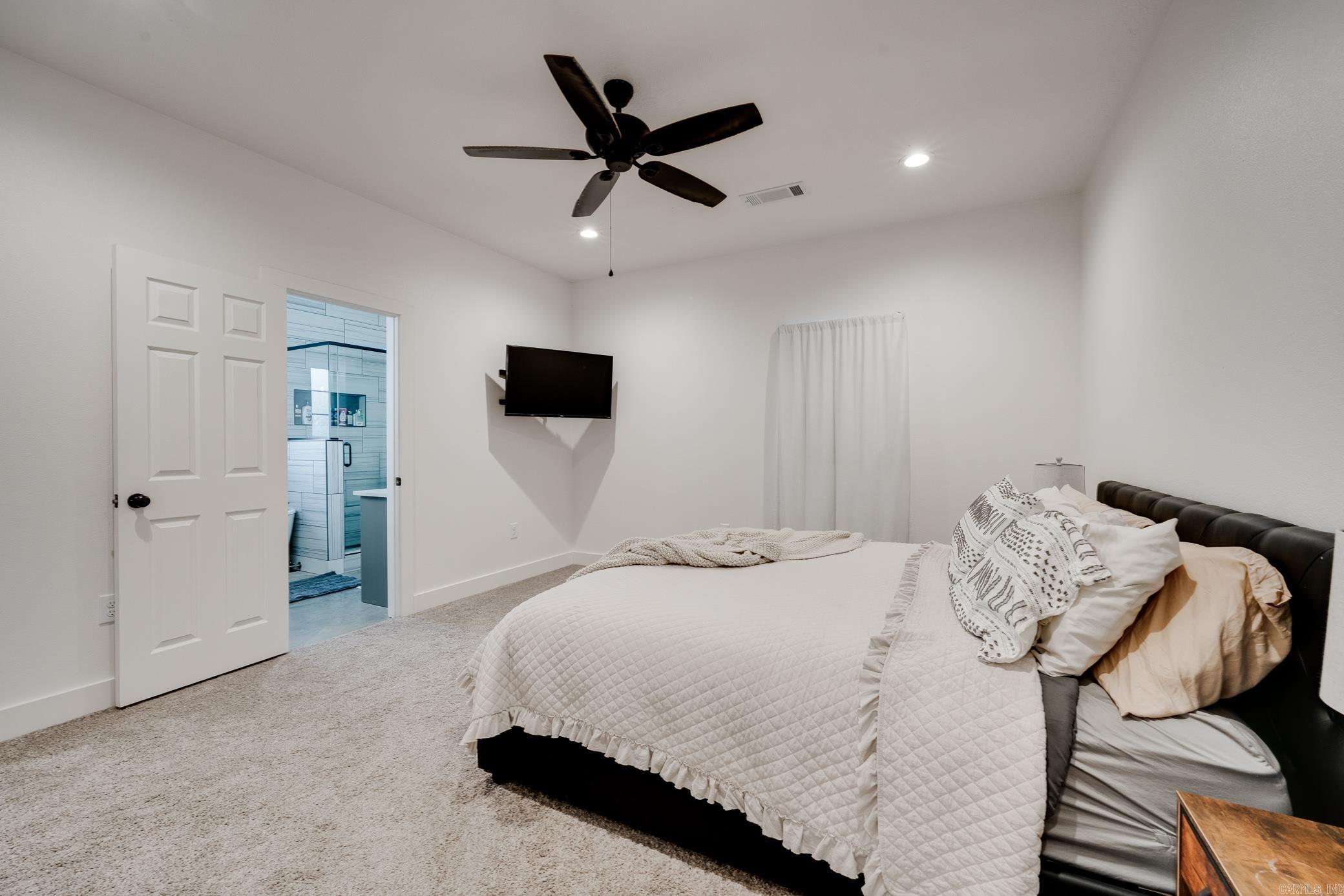 Round Mountain Replat - Residential