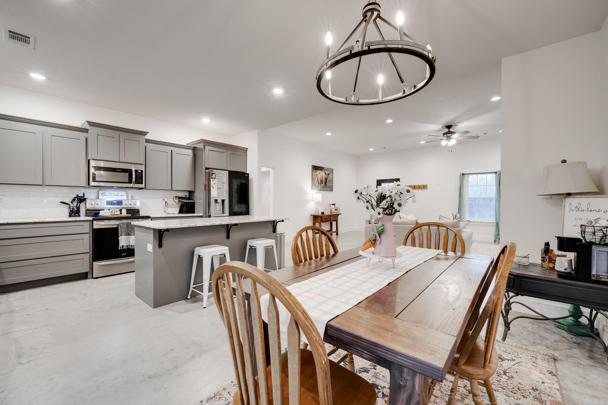 Round Mountain Replat - Residential