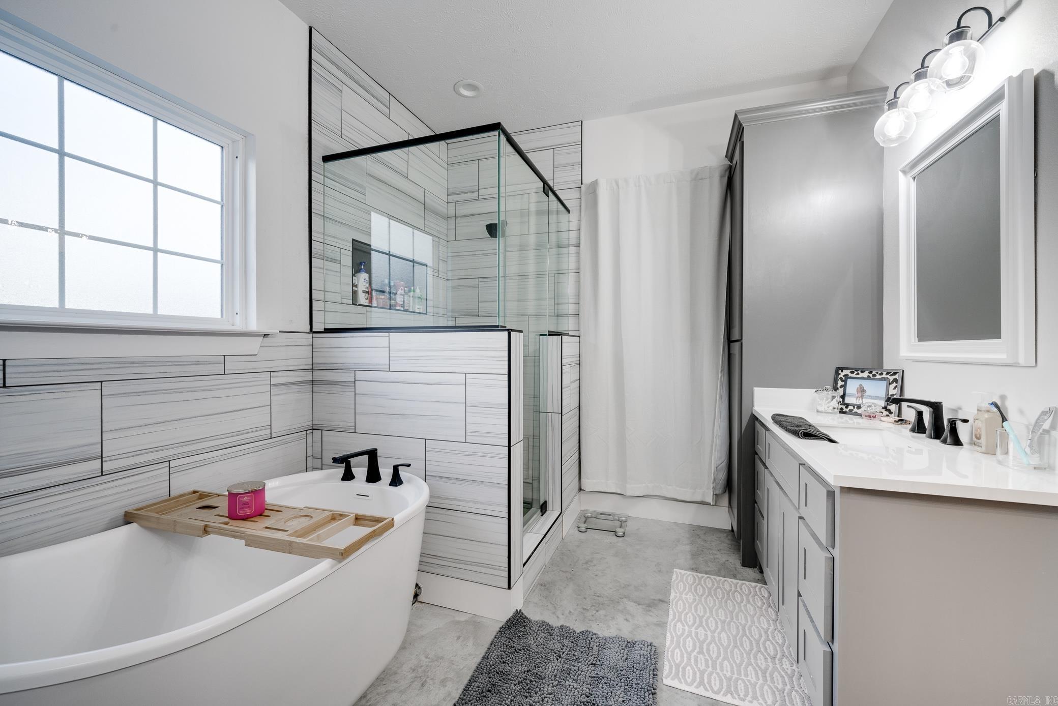 Round Mountain Replat - Residential