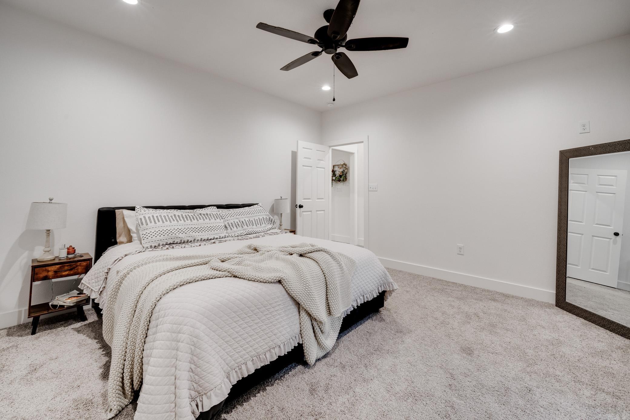 Round Mountain Replat - Residential