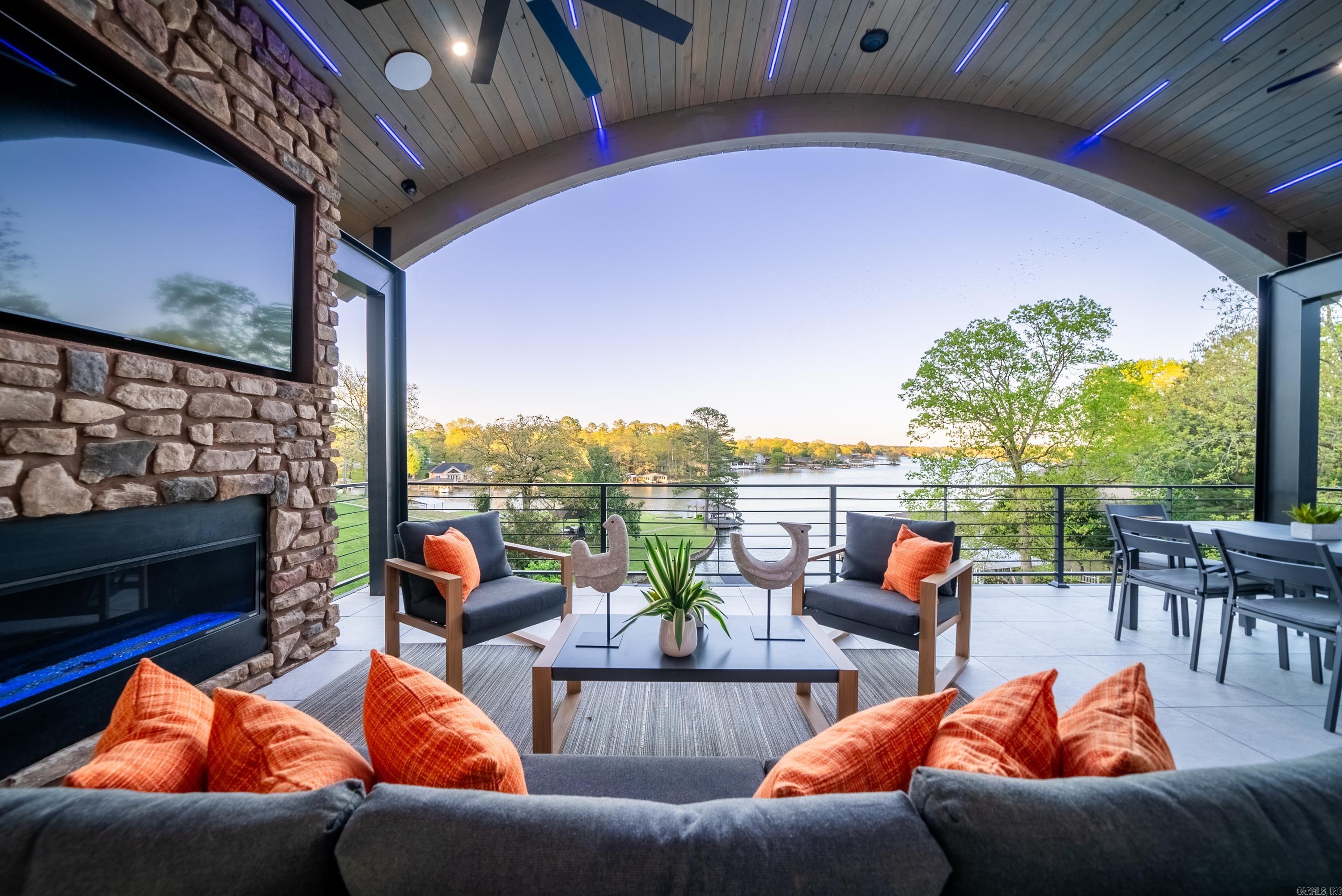 Lake View - Residential