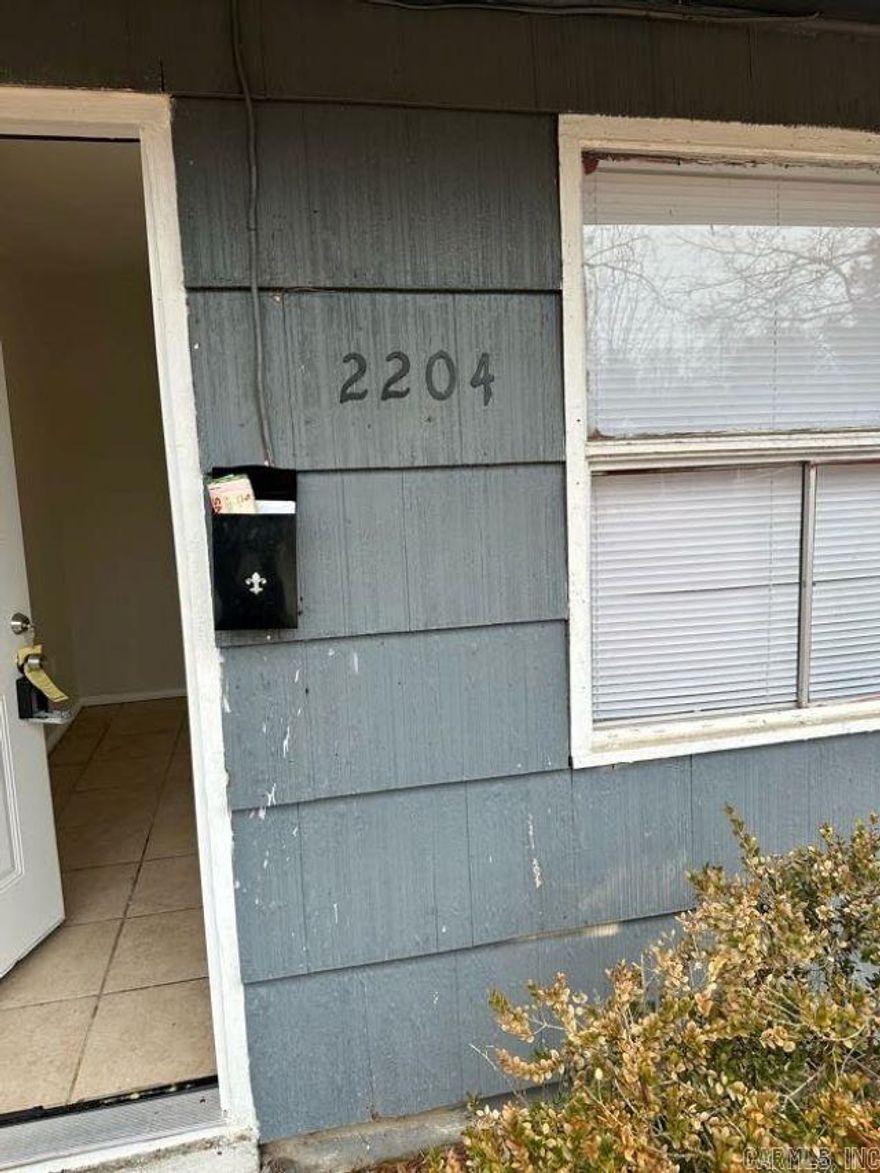 MOVE IN SPECIAL! HALF OFF FIRST MONTH’S RENT! Cozy 2BD/1BA in Pine Bluff that is waiting for you to call home. Living room opens into kitchen that has plenty of storage space. Bedrooms have plenty of natural light to open up the space. This property is managed by Hoffman Team so beware of scammers - we will never ask you to Cashapp us money. The lease for this property is for 18 months to 2 years with a 3% increase after the first year. Income must be 3x the amount of rent per month unless you have a housing voucher.  Visit our Hoffman Team website or come to our office to schedule your showing today! We are located at 3009 W Markham Street in Little Rock and our office hours are Monday - Friday, 8:30am-4:30pm.