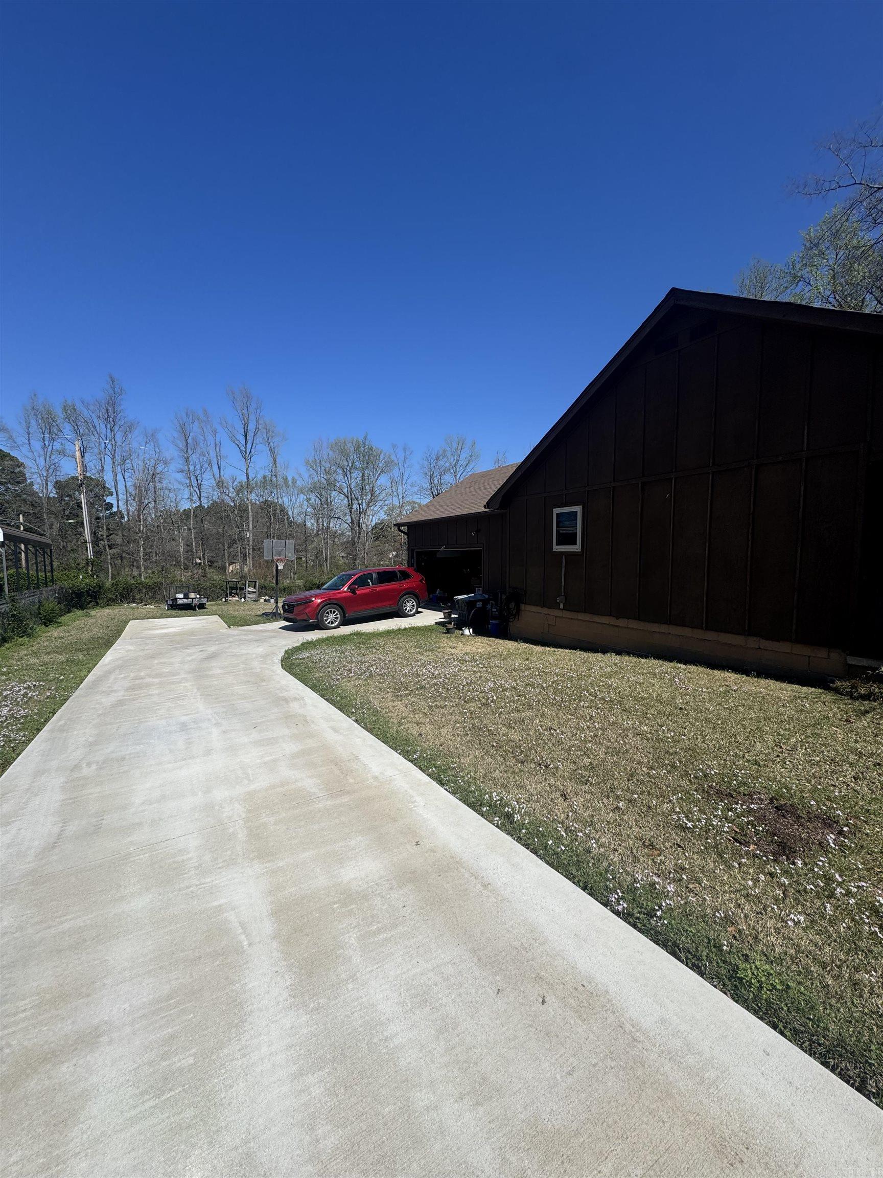 TWIN OAKS - Residential