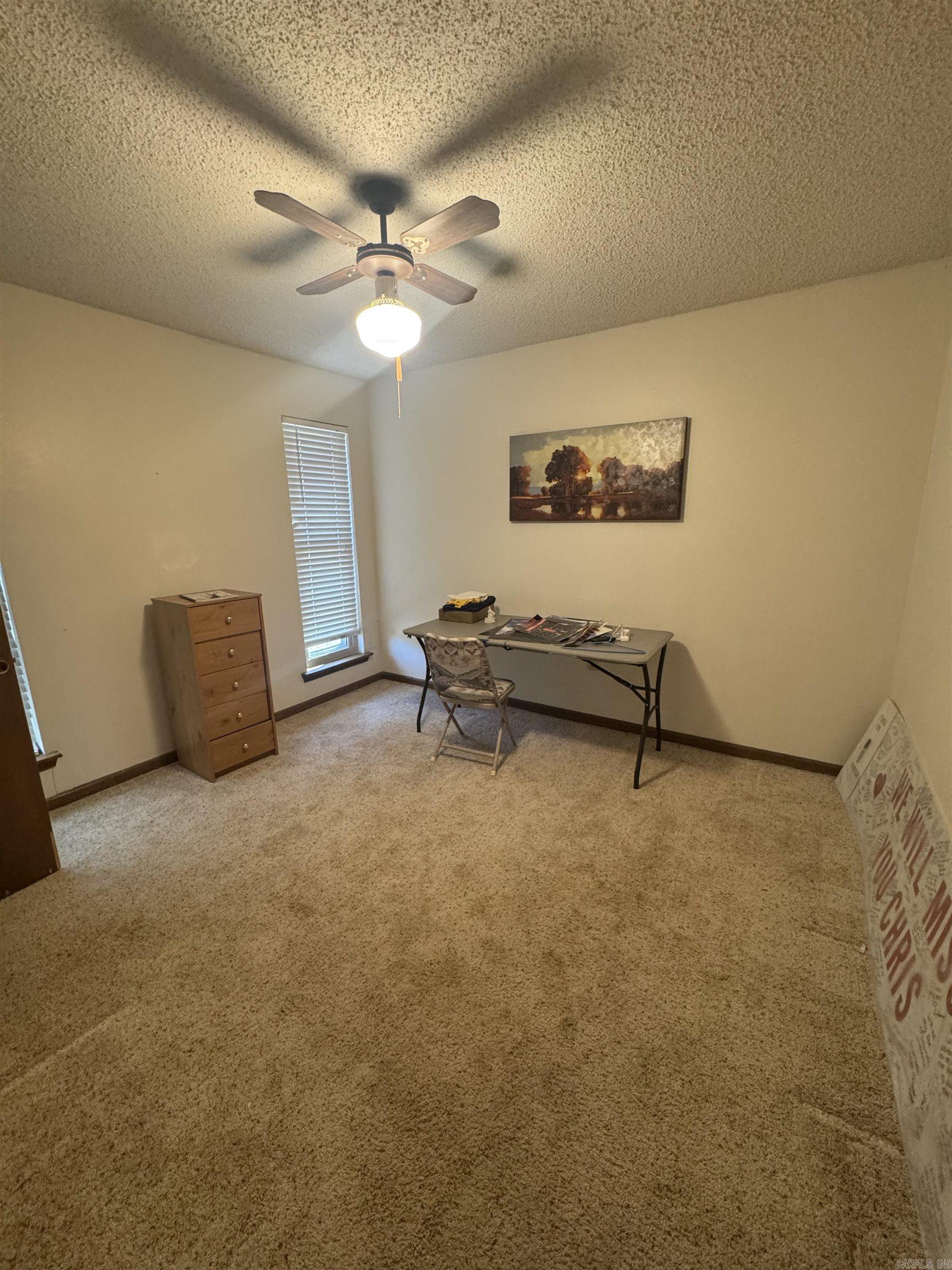 TWIN OAKS - Residential