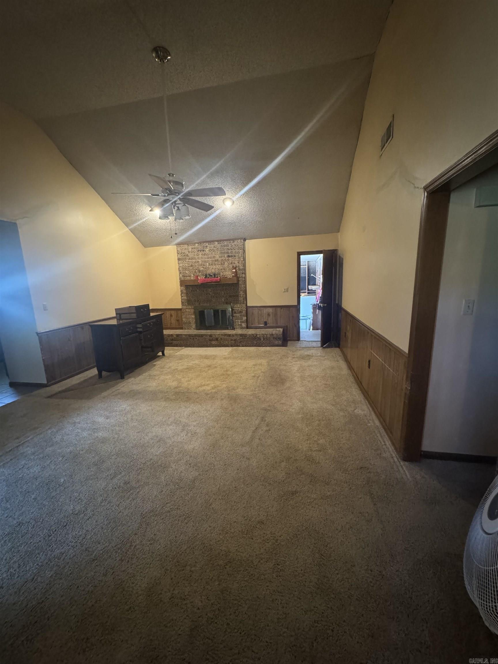 TWIN OAKS - Residential