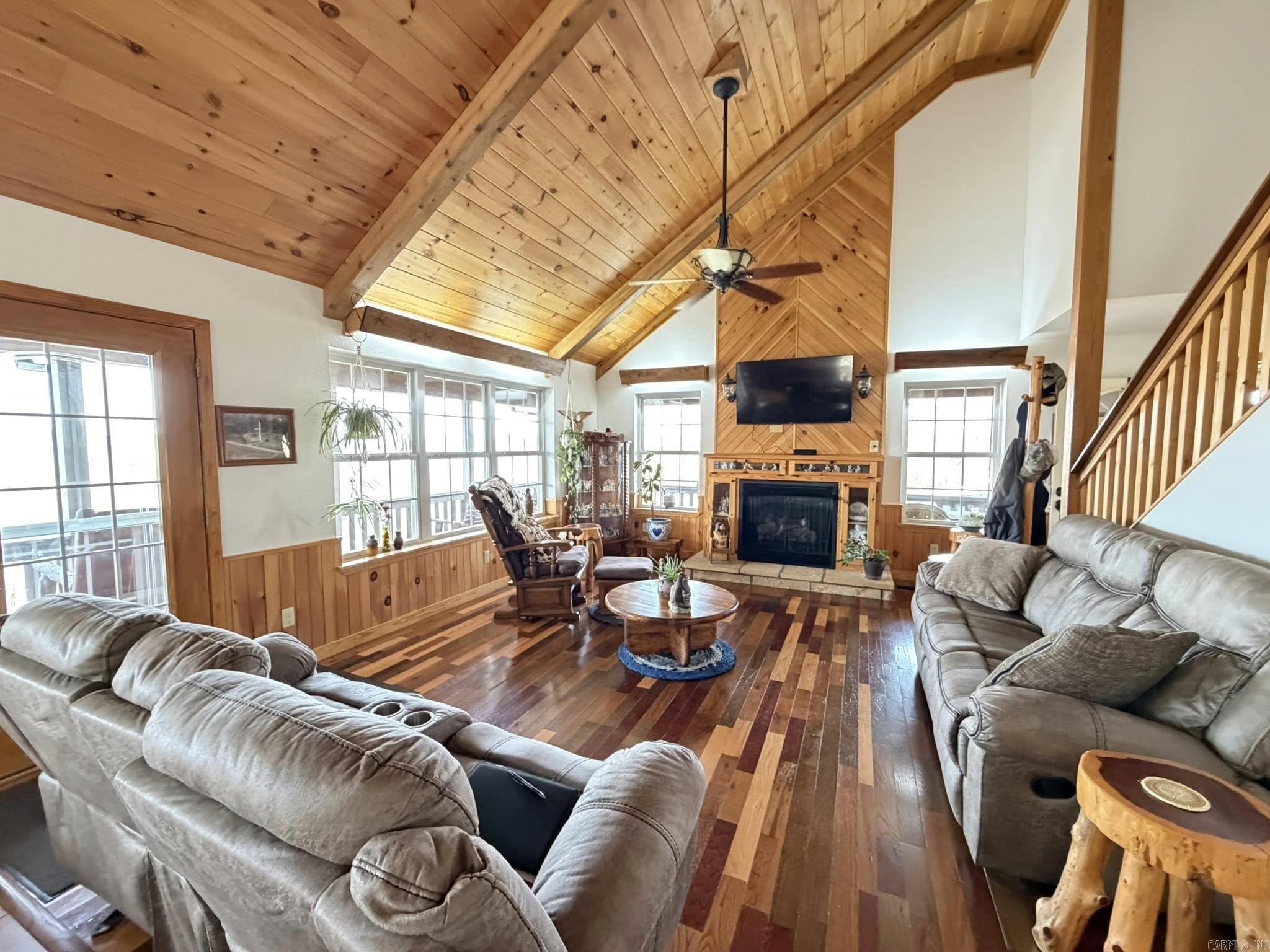 Metes & Bounds - Residential