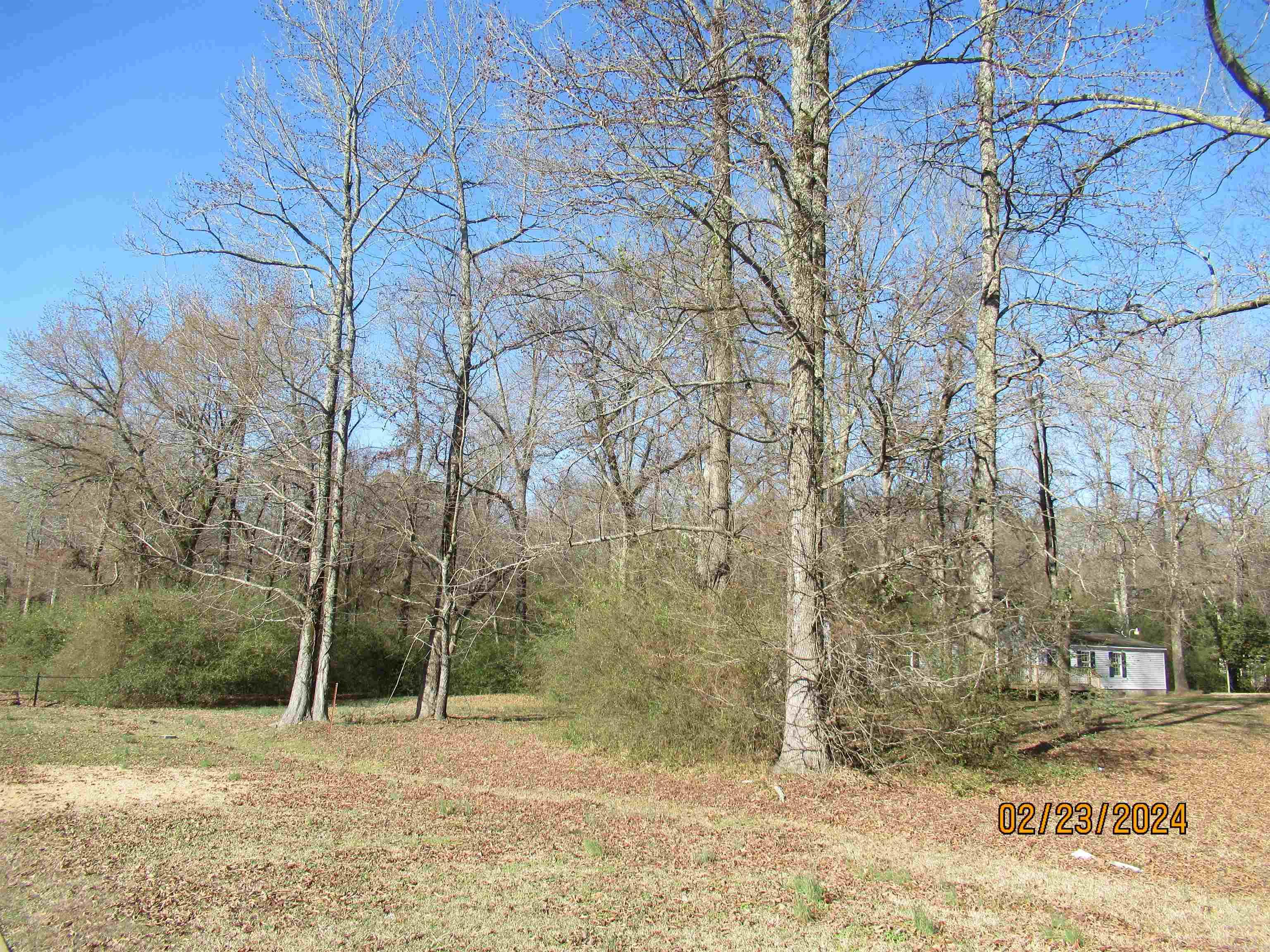 PROPERTY SITS BACK FROM FRONTAGE OF COL GLEN ; SURVEY HAS BEEN COMPLETED HAS 3.8 ACREAGE