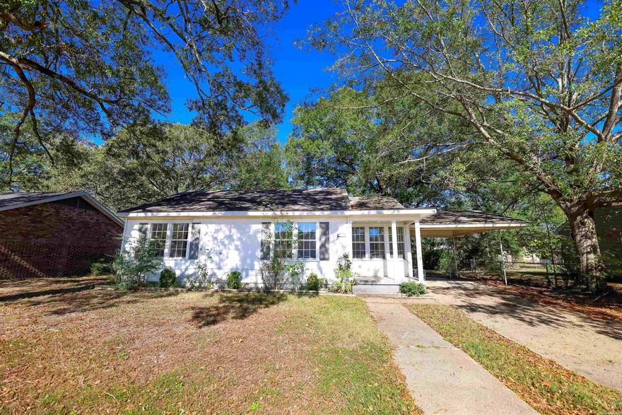 Curb appeal in the desirable East Camden neighborhood!  Within the Harmony Grove School District, and just miles from the Highland area and SAU Tech, this would make the perfect home for convenience and charm at an affordable price point.  Featuring newer windows and updated bathroom fixtures, you'll also have the comfort of newer windows, central heat & air and laundry/mudroom with carport access. Make your appointment today!