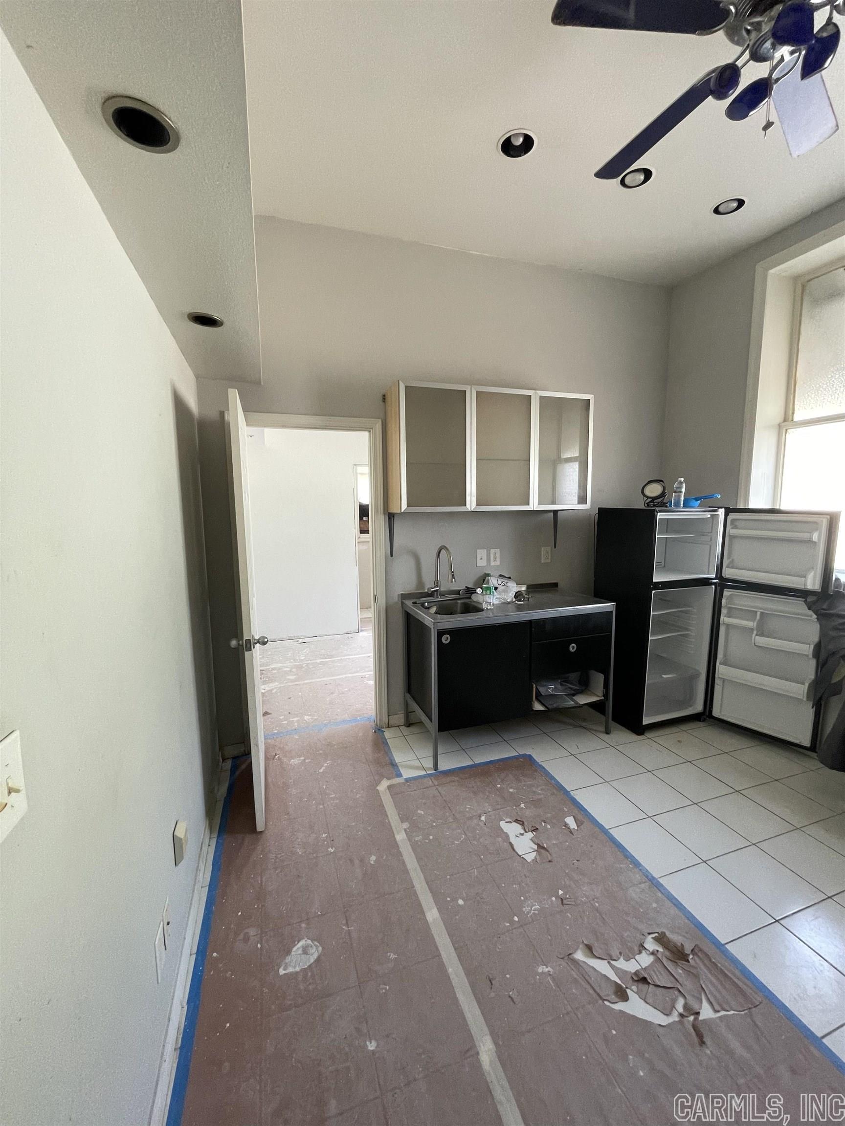 Clinton Original - Commercial Sale