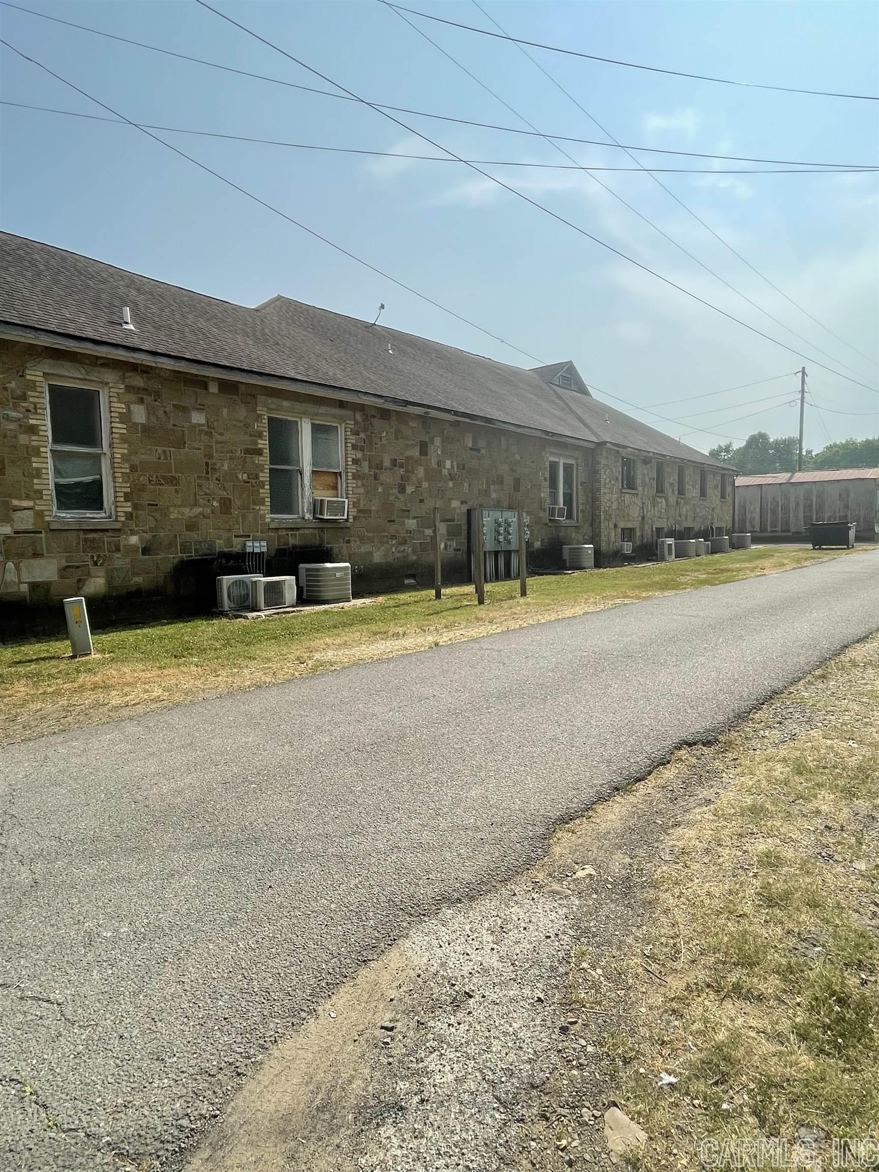 Clinton Original - Commercial Sale