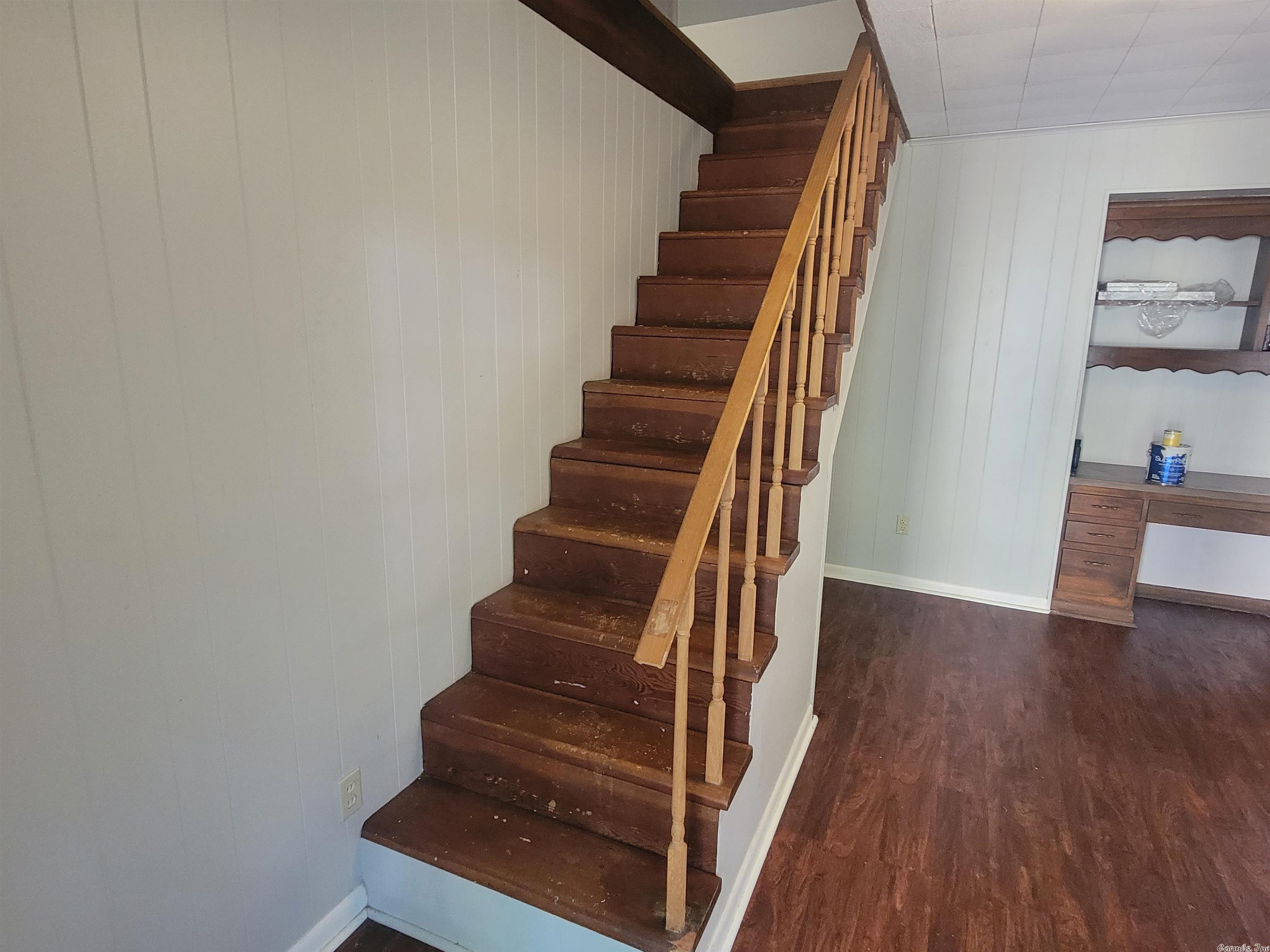 OAK FOREST - Residential Lease